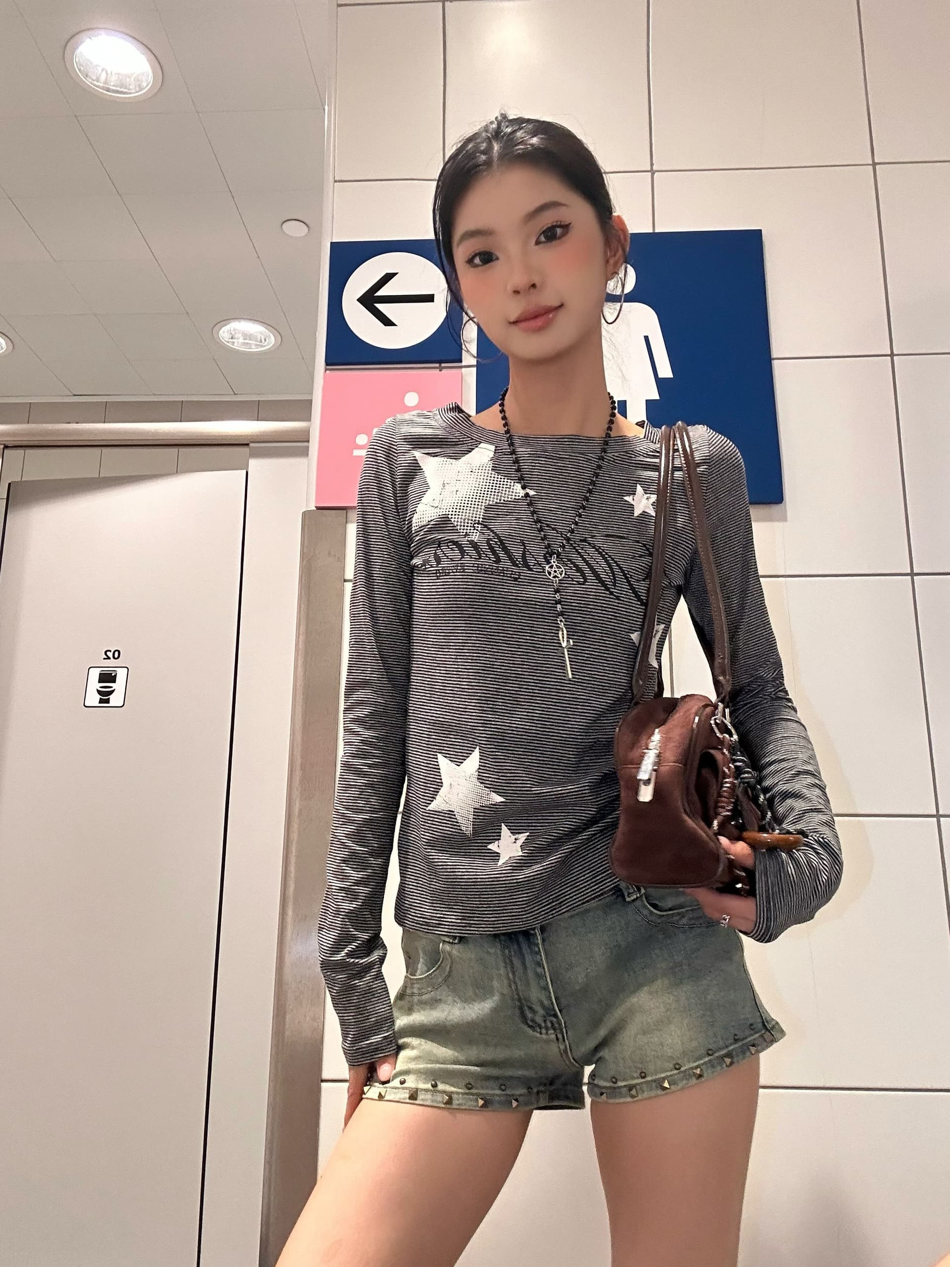핫걸 다용도 별 알파벳 프린트 스트라이프 긴팔 티셔츠 여성 슬림해 보이는 몸매 가꾸기 디자인 센스 가을 새로운 맨위 이미지 4