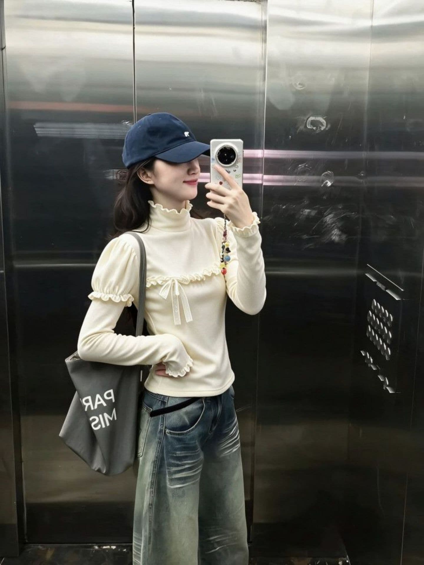 광저우 리브 De 플러시 270 그램 1 1 반하이넥 프릴 긴팔 티셔츠 나비 매듭 맨위 상세 이미지 6