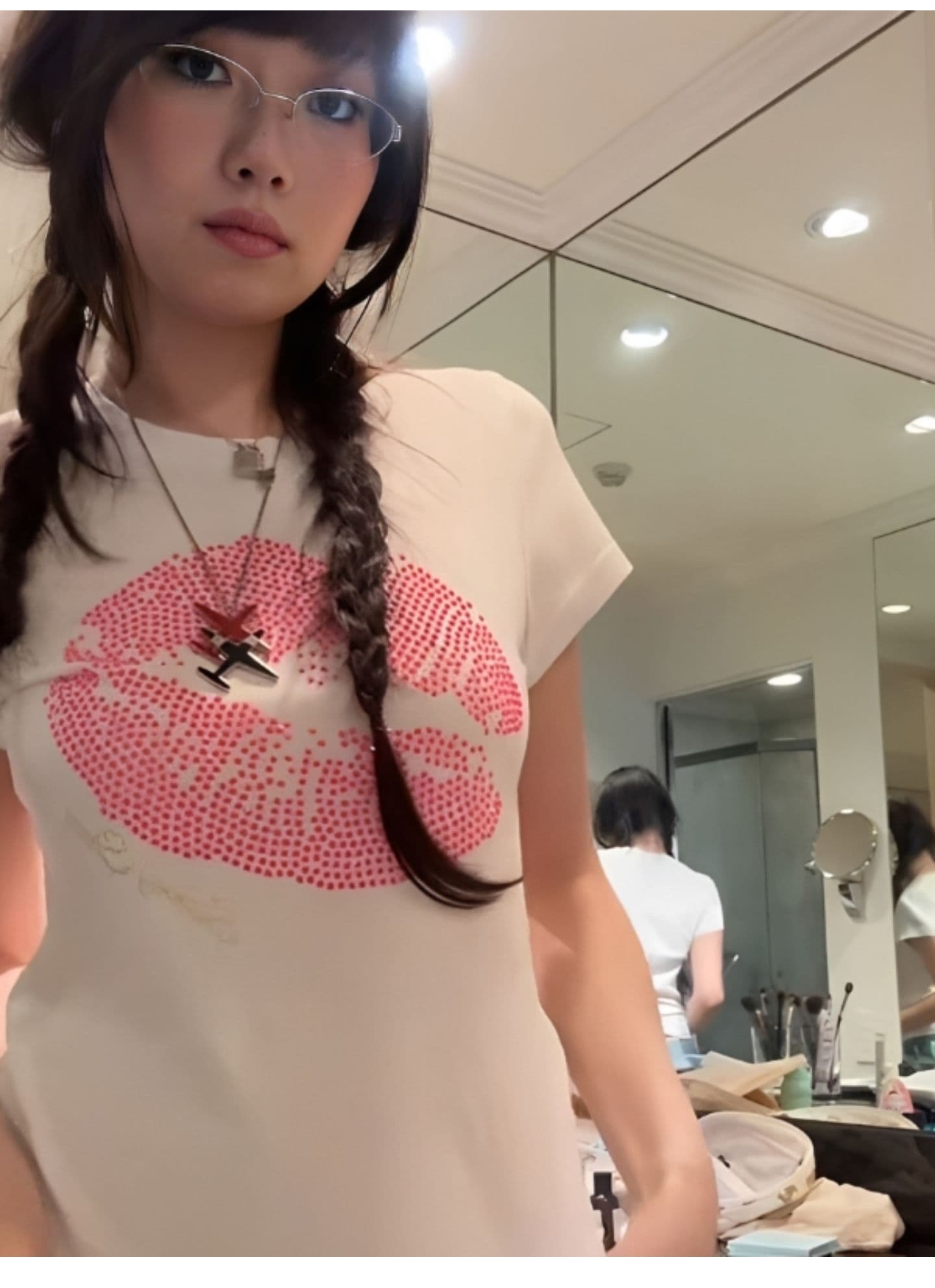 광저우 원단 전체 다이아몬드 세팅 다이아몬드 세팅 빨간 입술 여름 반팔 티셔츠 맨위 여성 디자인 센스 트렌디 상세 이미지 2