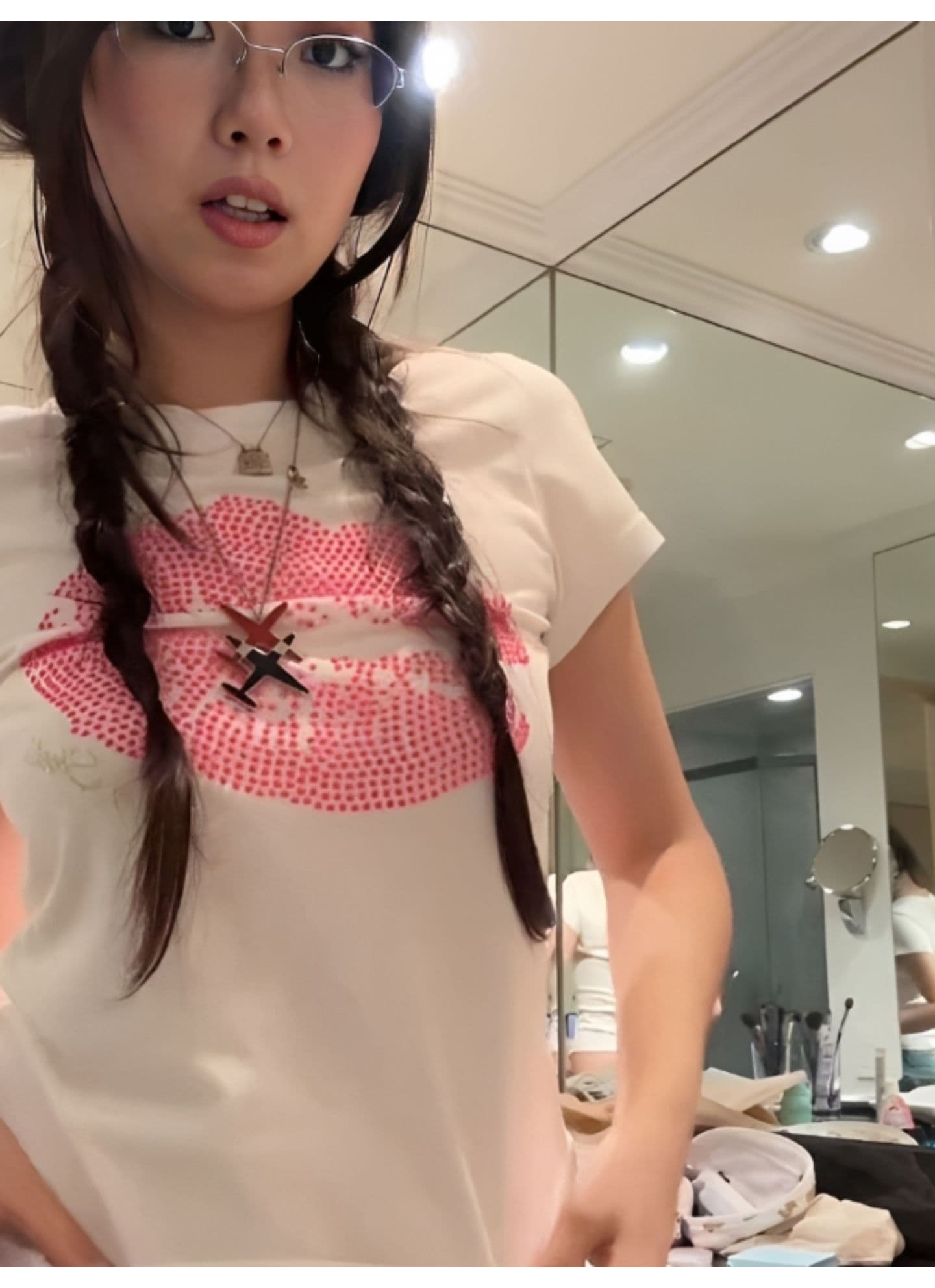 광저우 원단 전체 다이아몬드 세팅 다이아몬드 세팅 빨간 입술 여름 반팔 티셔츠 맨위 여성 디자인 센스 트렌디 상세 이미지 3