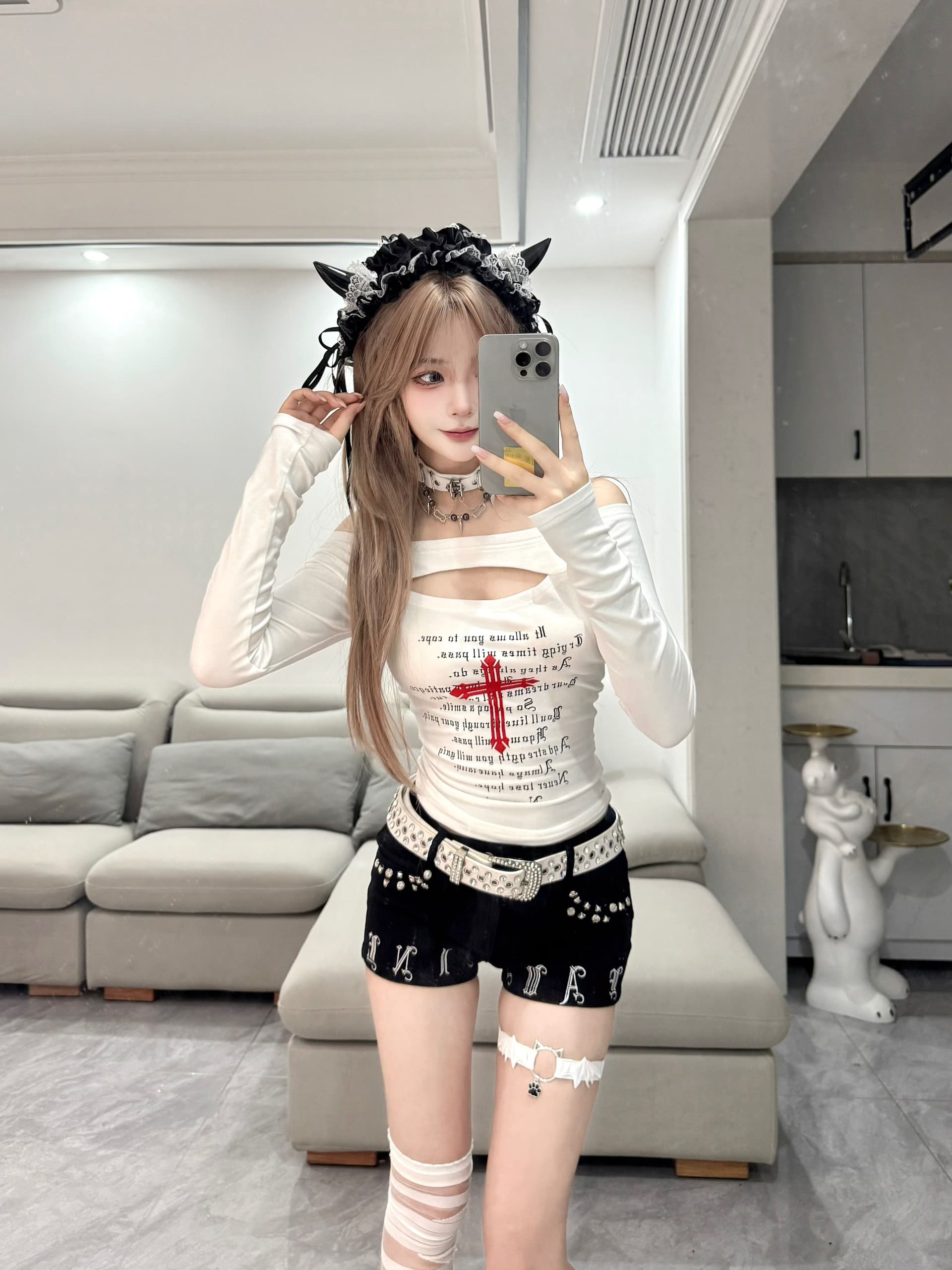 260 그램 사람들 면 모달 십자가 알파벳 프린트 긴팔 티셔츠 몸매 가꾸기 슬림해 보이는 기본 셔츠 쇼트 스타일 맨위 이미지 3