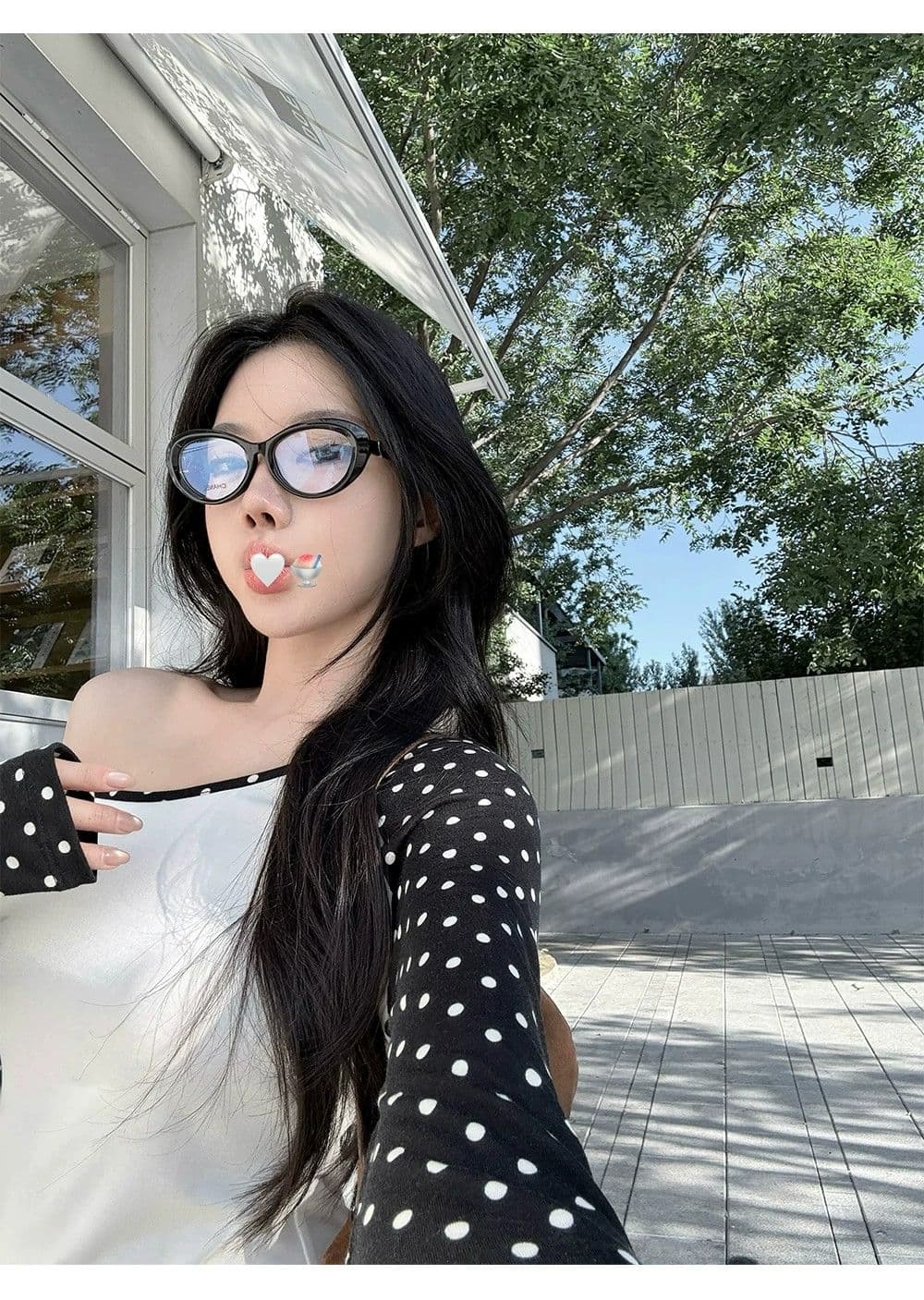 라이 경기 서울 삼색 도트 무늬 비스듬한 어깨 긴팔 티셔츠 여성 몸매 가꾸기 슬림해 보이는 디자인 센스 맨위 상세 이미지 14