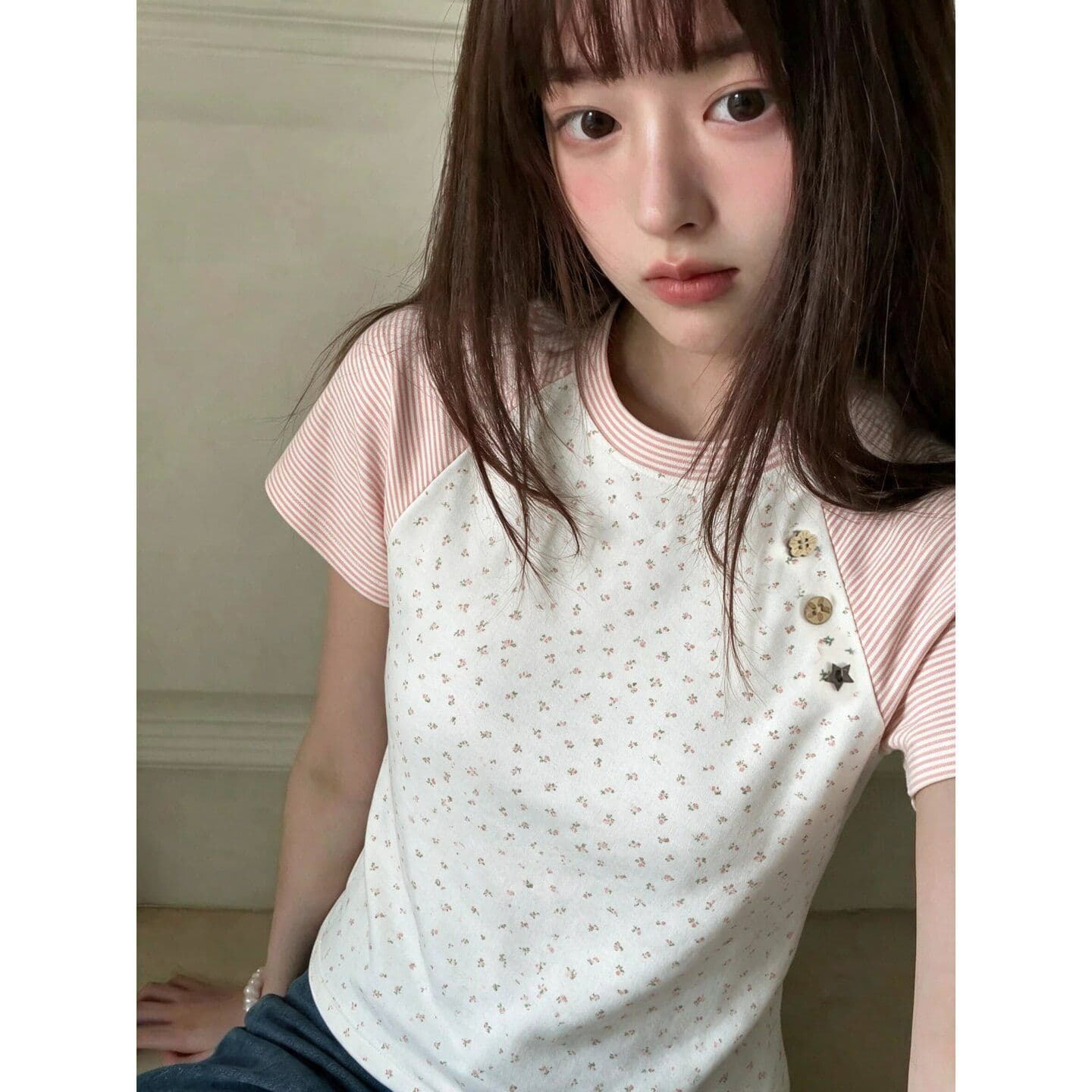 200그램 빛 럭셔리 리브 쇼트 스타일 맨위 꽃무늬 라운드 넥 삽입 어깨 소매