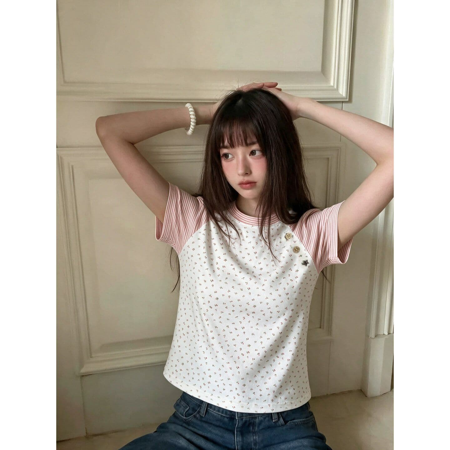 200그램 빛 럭셔리 리브 쇼트 스타일 맨위 꽃무늬 라운드 넥 삽입 어깨 소매 이미지 2