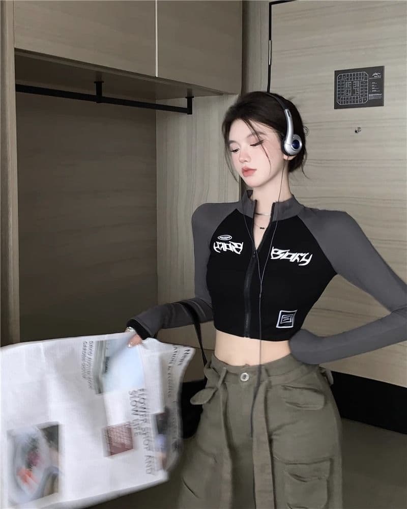 레트로 오토바이 반하이넥 쇼트 스타일 지퍼 여성 코트 2026 봄 가을 핫걸 타이트 하이웨이스트 긴팔 티셔츠 상세 이미지 15