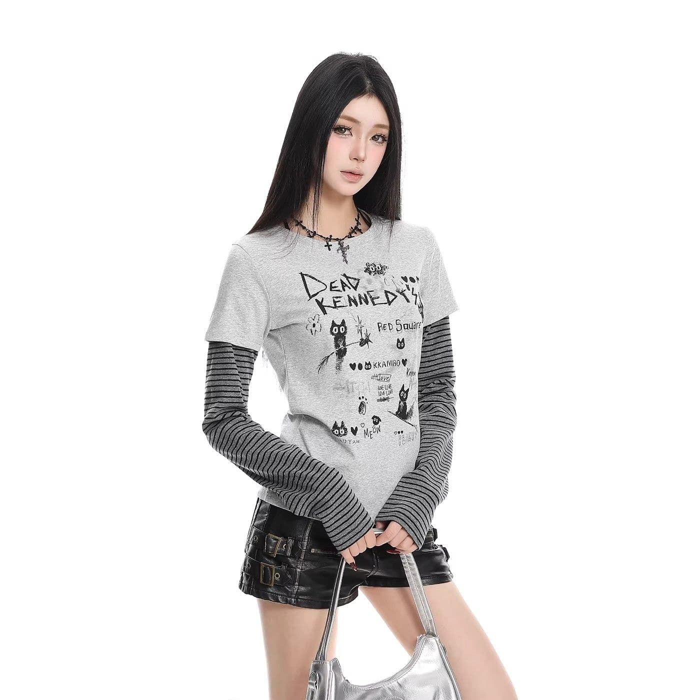 40 1 1 좋은 면 210 그램 페이크 레이어드 스트라이프 배색 만화 프린트 긴팔 티셔츠 여성 짧은 기본 셔츠 이미지 3