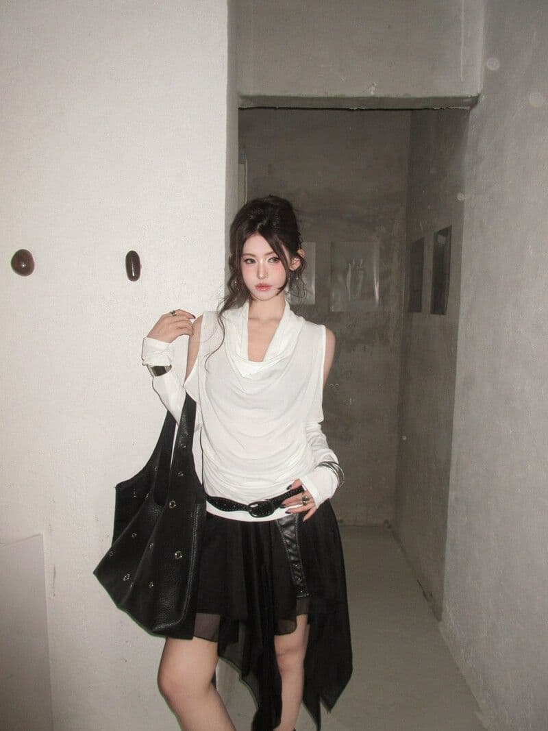 아메리칸 핫걸 Chic 흔들다 칼라 품격 긴팔 티셔츠 여성 가을 작은 대중 오프숄더 기본 셔츠 몸매 가꾸기 다용도 맨위 상세 이미지 4
