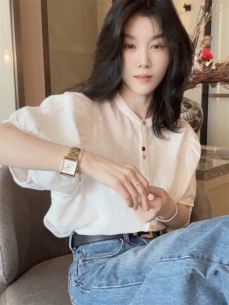 미니멀리즘 스탠드 칼라 색상 단추 거품 소매 작은 셔츠 여성 여름 새로운 패션 루즈핏 다용도 연령 감소 반팔 셔츠 상세 이미지 3