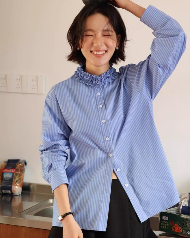 2026ss 프랑스식 레트로 디자인 센스 품격 맨위 봄 몸매 가꾸기 슬림해 보이는 파란색 스트라이프 여성 셔츠 상세 이미지 4