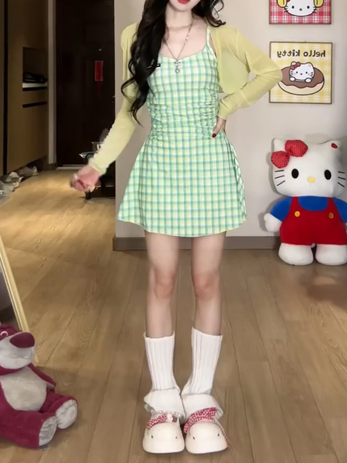 2026 슈퍼 화재 착용 가져 가라. 전체 집합 녹색 체크무늬 슬립 여성 드레스 여름 패션 허리 수축 슬림해 보이는 오픈 가디건 세트 상세 이미지 14