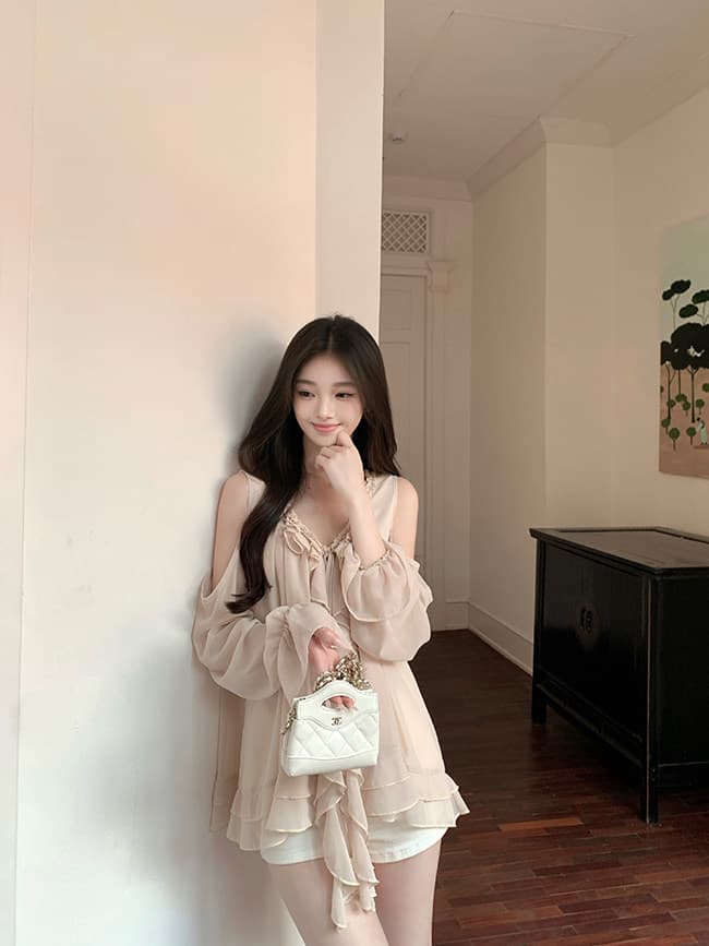 famouswang 봄 새로운 따뜻한 비취 프릴 쉬폰 부드러운 바람 오프숄더 긴팔 쉬폰 블라우스 맨위 상세 이미지 5