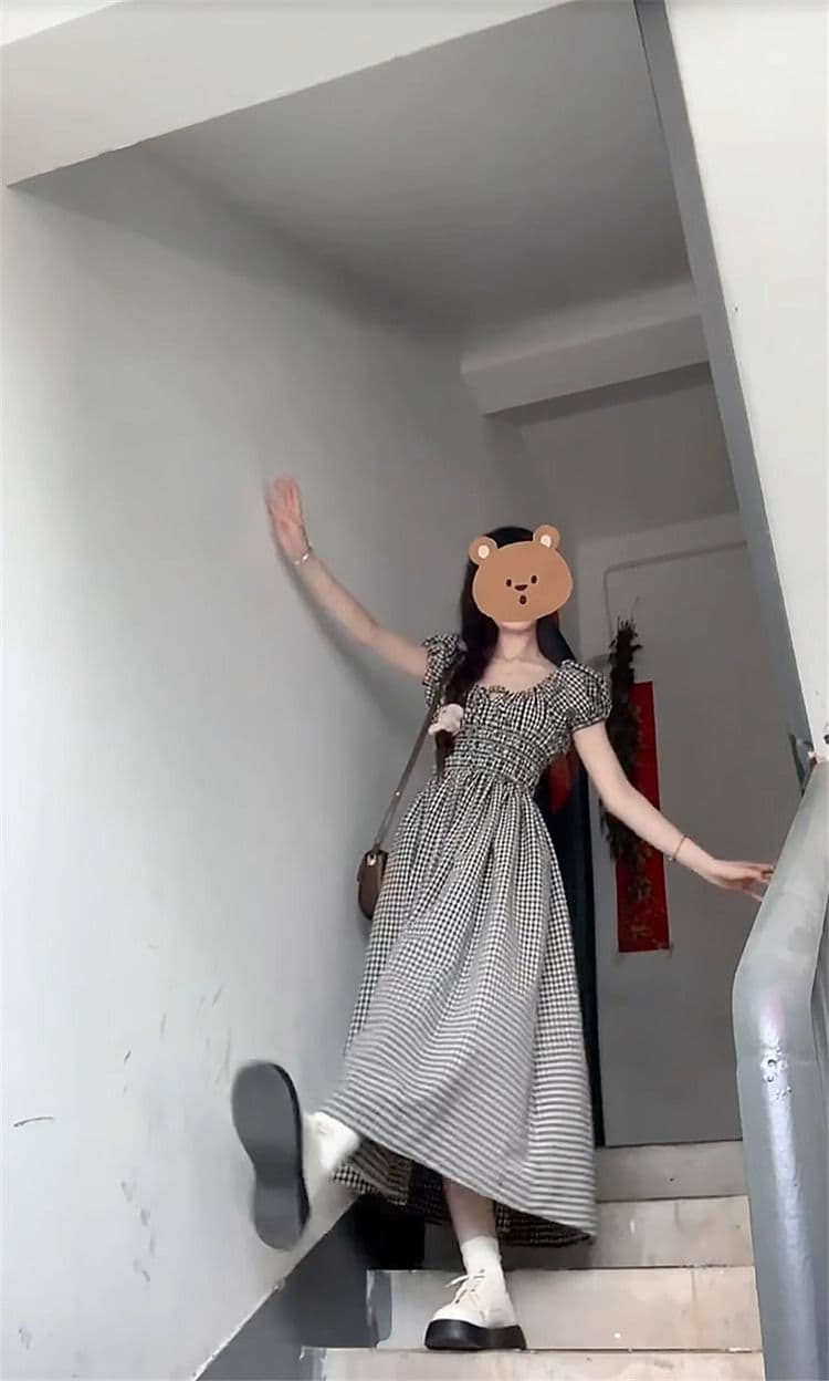 프랑스식 검정색 거품 소매 체크무늬 드레스 아이들 여름 작은 키 품격 슬림해 보이는 롱 스커트 상세 이미지 10