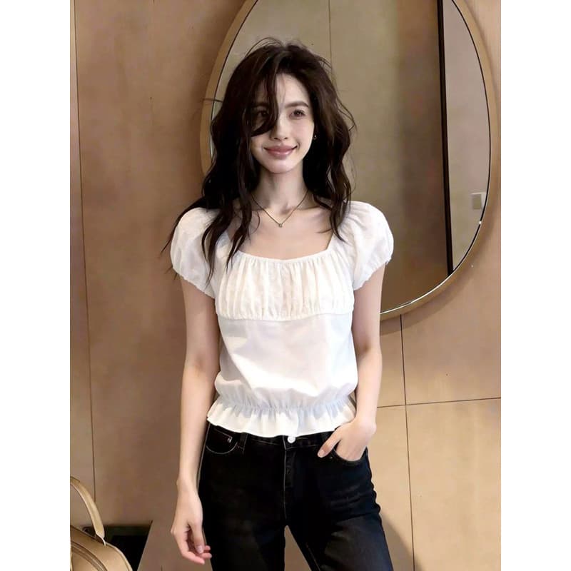 화이트 광장 칼라 버블 반팔 여성 셔츠 2026 년 여름 새로운 주름 디자인 허리 수축 슬림해 보이는 아름다운 작은 셔츠 상세 이미지 2