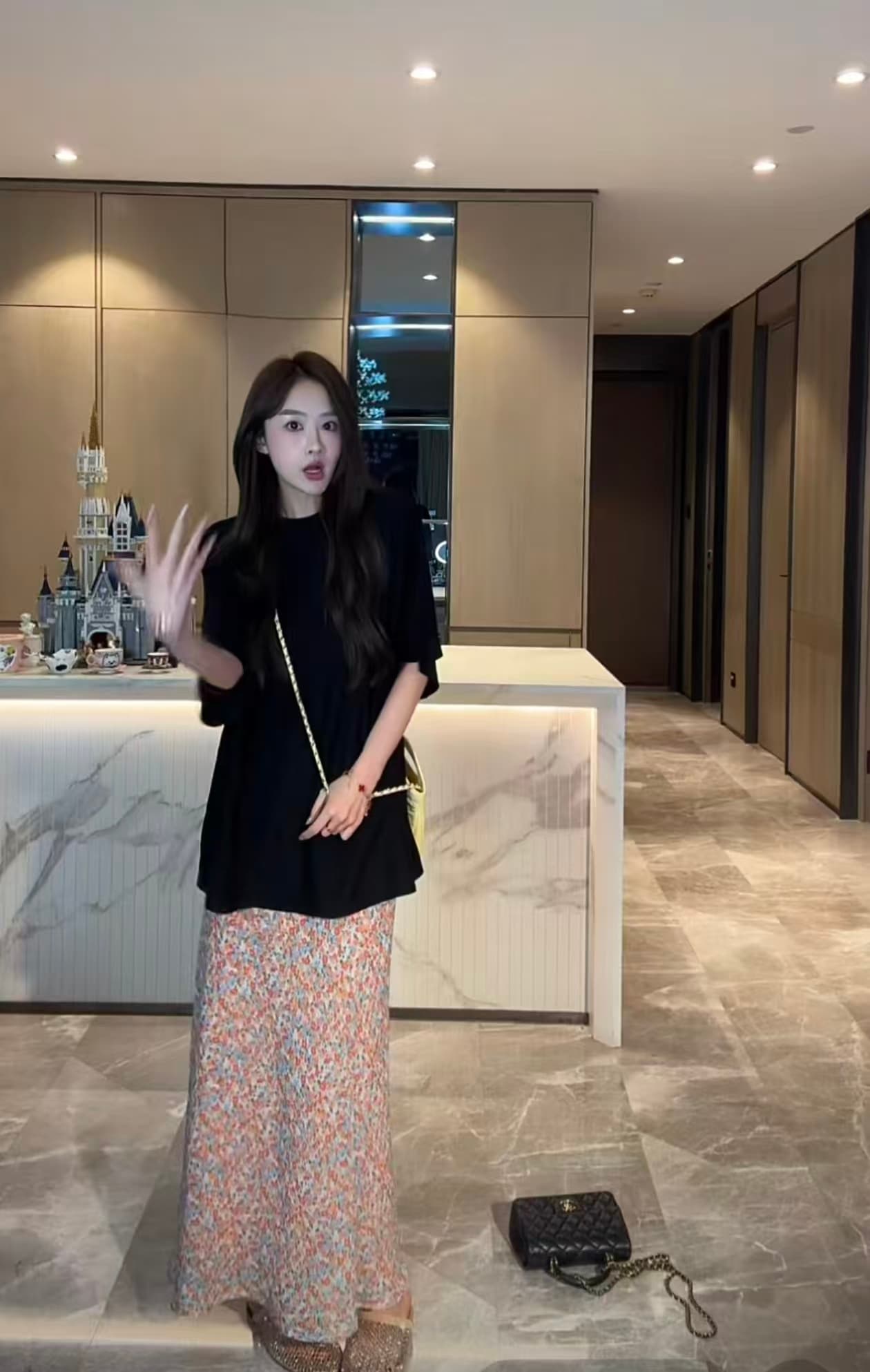 cuixingxing 사선 무늬 프린트 신축성 허리 얇고 가벼운 롱 스커트 여성 루즈핏 슬림해 보이는 대 반소매 맨위 여성 상세 이미지 4
