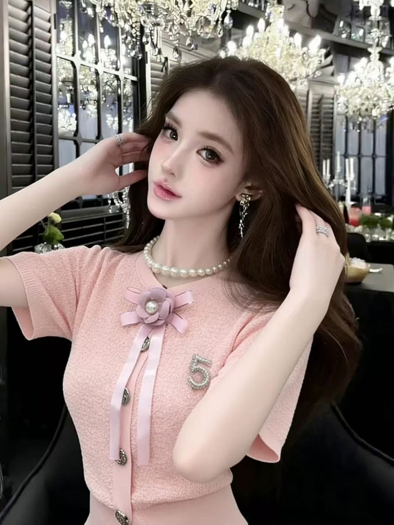 lym studio 나비 매듭 반팔 티셔츠 여성 화이트 진주 장식 몸매 가꾸기 슬림해 보이는 다용도 맨위 이미지 4