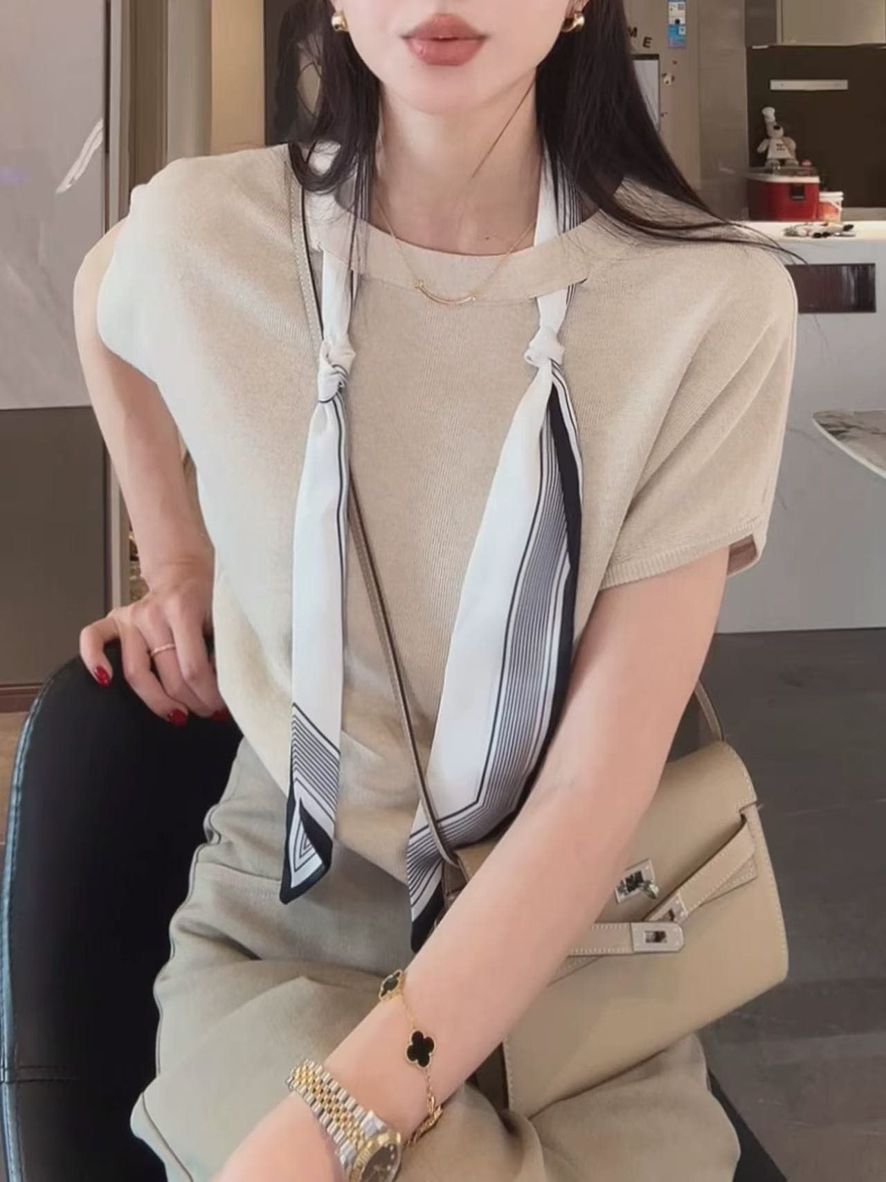 레이스업 스카프 코디 반팔 니트 스웨터 여성 봄 여름 티셔츠 2026 년 새로운 한 부서 슬림해 보이는 라운드 넥 맨위 상세 이미지 4