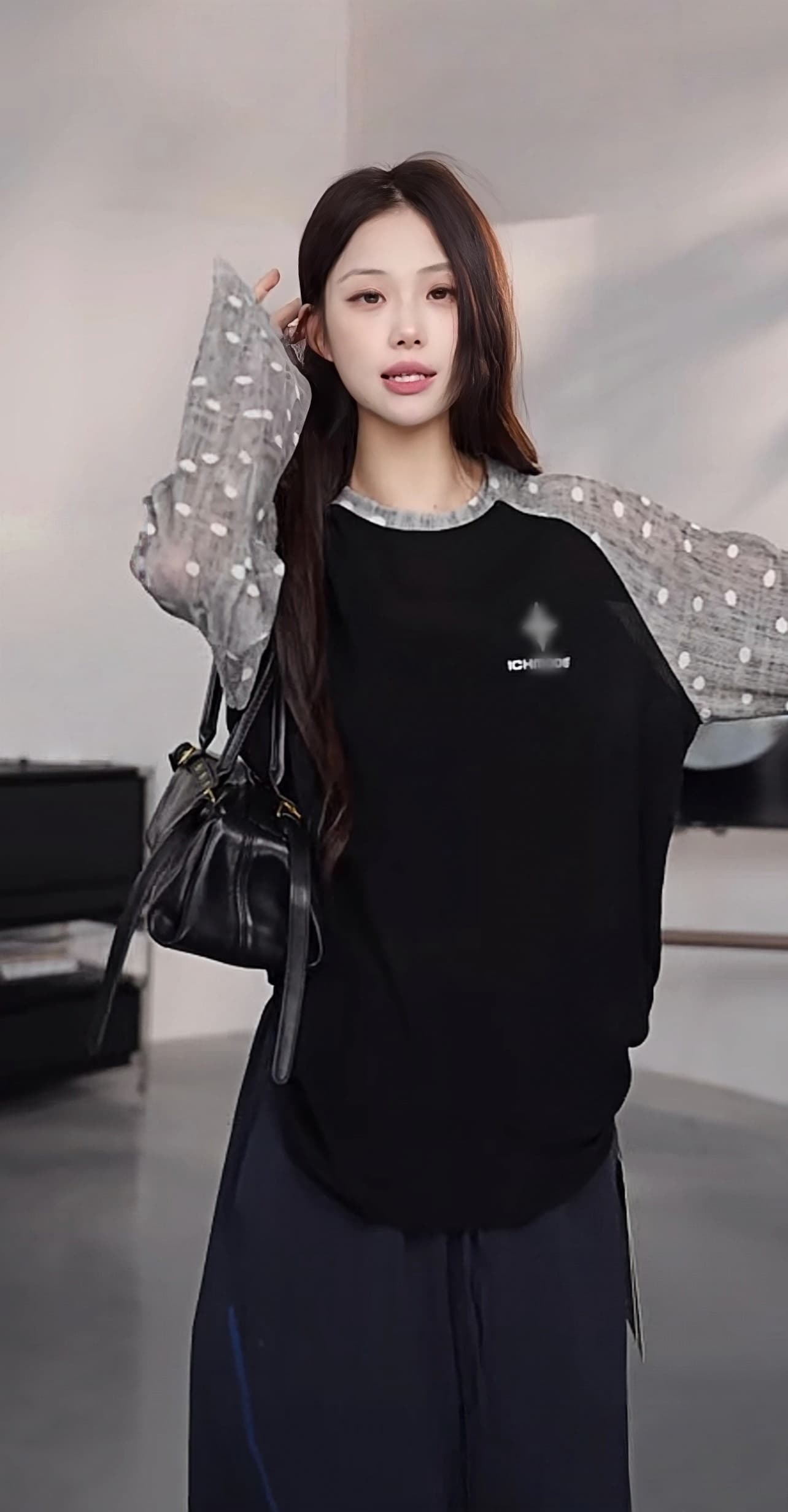 도트 무늬 삽입 어깨 소매 배색 자외선 차단 블라우스 여성 여름 통기성 긴팔 티셔츠 맨위 상세 이미지 6