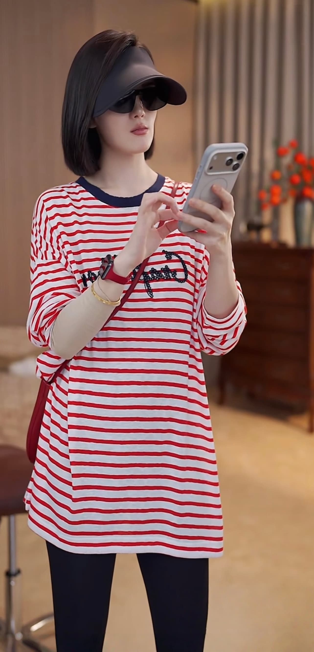 스트라이프 자외선 차단 새로운 여름 긴팔 자외선 차단 다용도 알파벳 티셔츠 상세 이미지 4