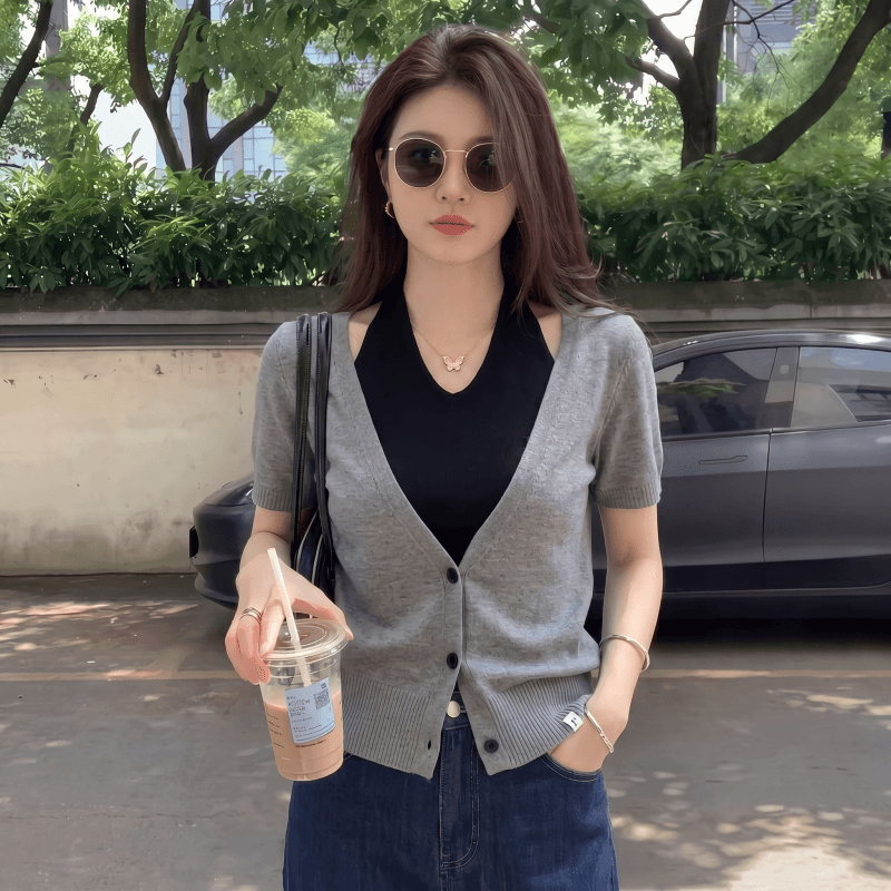 회색 페이크 레이어드 행침 목 긍정적 인 어깨 반팔 티셔츠 여성 2026 새로운 여름 빅 사이즈 지방 mm 슬림해 보이는 고급 센스 맨위