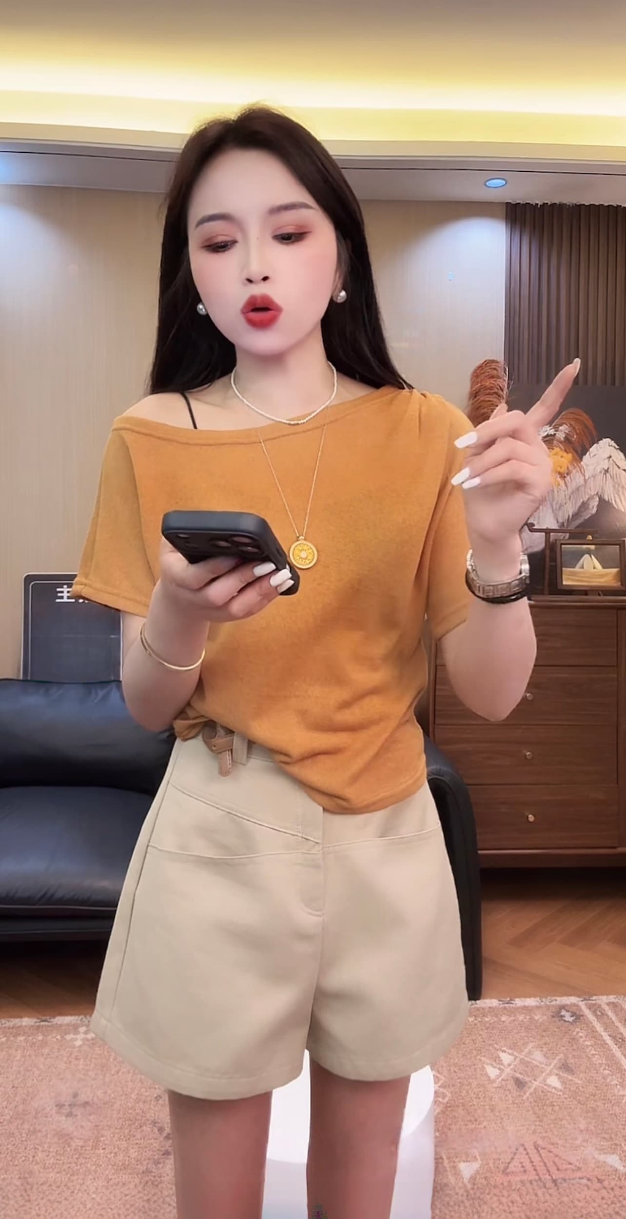 부드러운 찹쌀 한 단어 1984 여름 비스듬한 칼라 오프숄더 품격 슬림해 보이는 다용도 작은 맨위 상세 이미지 2