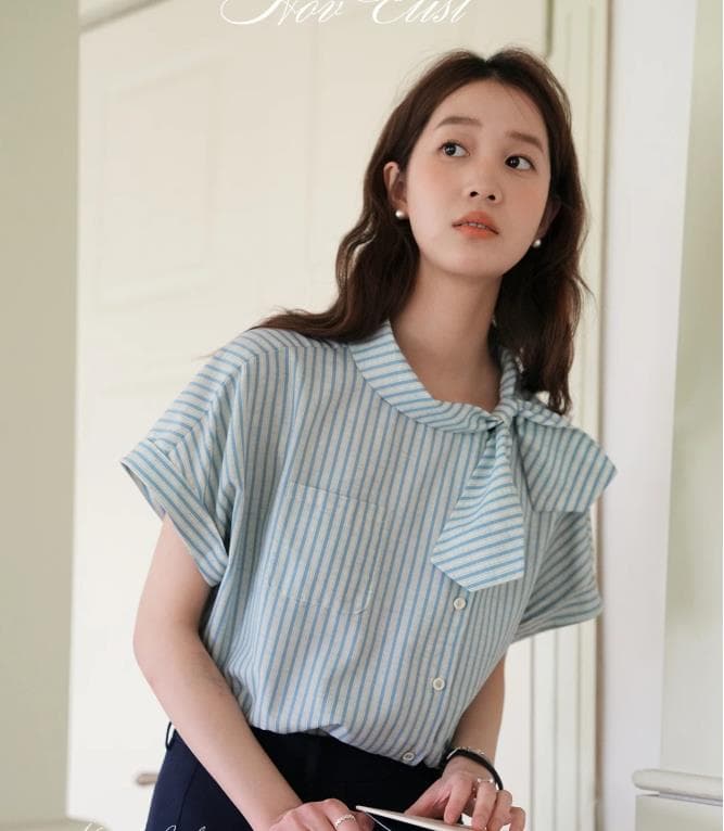 레트로 비대칭 나비 넥타이 작은 셔츠 여름 새로운 비스듬한 문 襟 디자인 스트라이프 여성 셔츠 이미지 3