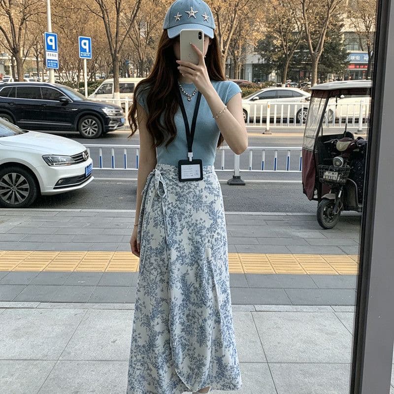 소녀 센스 Chic 착용 가져 가라. 투피스 세트 2026 여름 디자인 센스 꽃무늬 스트랩 반신 스커트 핫걸 몸매 가꾸기 티셔츠 상세 이미지 5