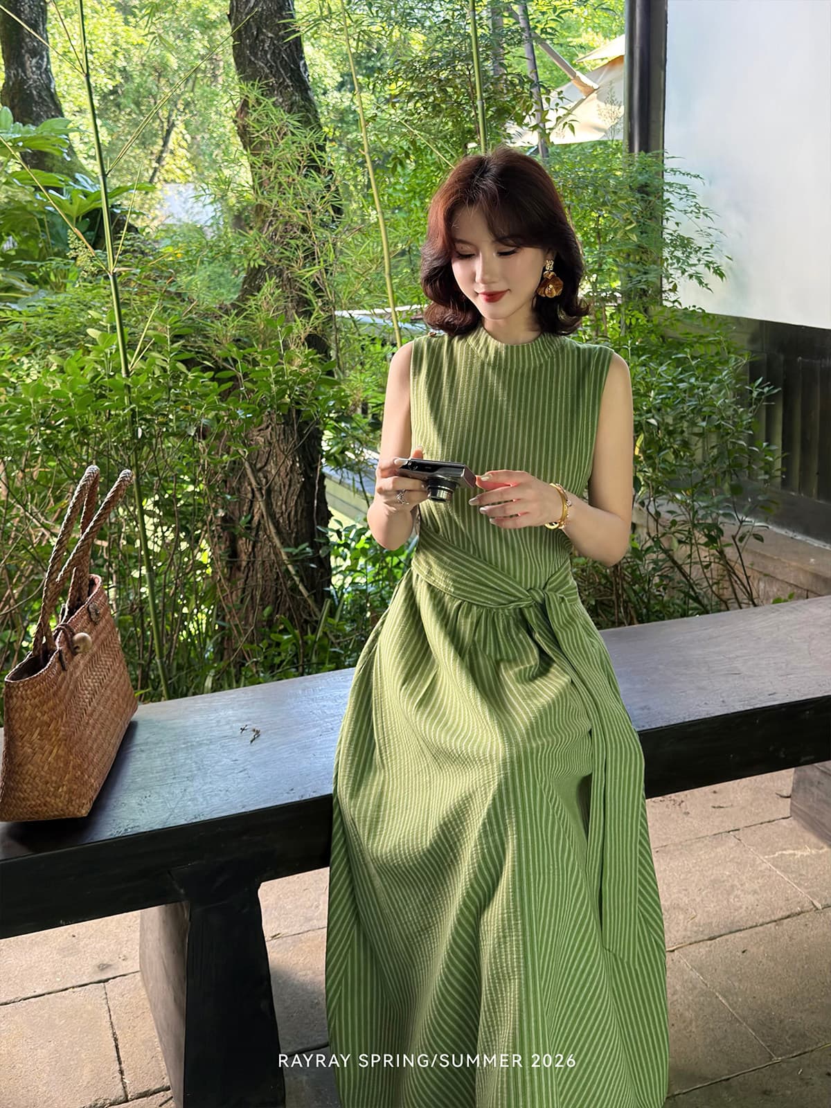 새싹 잘 생긴 녹색 레몬 푸른 잔디 신선함 스트라이프 민소매 여성 드레스 여름 허리 수축 레이스업 슬림해 보이는 출퇴근 롱 스커트 상세 이미지 7