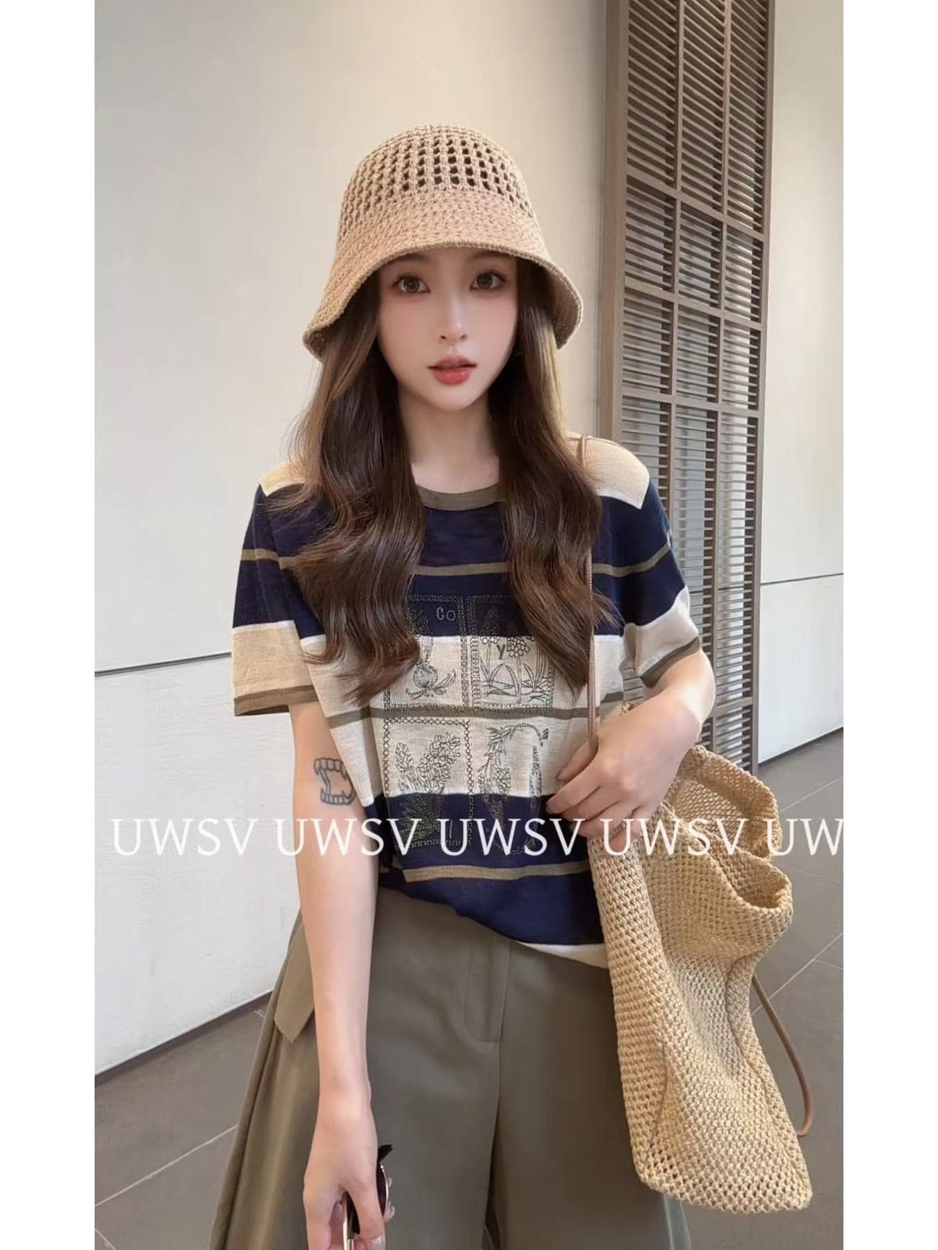 Annan uwsv 새로운 2026 여름 캐주얼 출퇴근 여자 루즈핏 라운드 넥 반팔 패치워크 색상 스트라이프 니트 스웨터 이미지 4