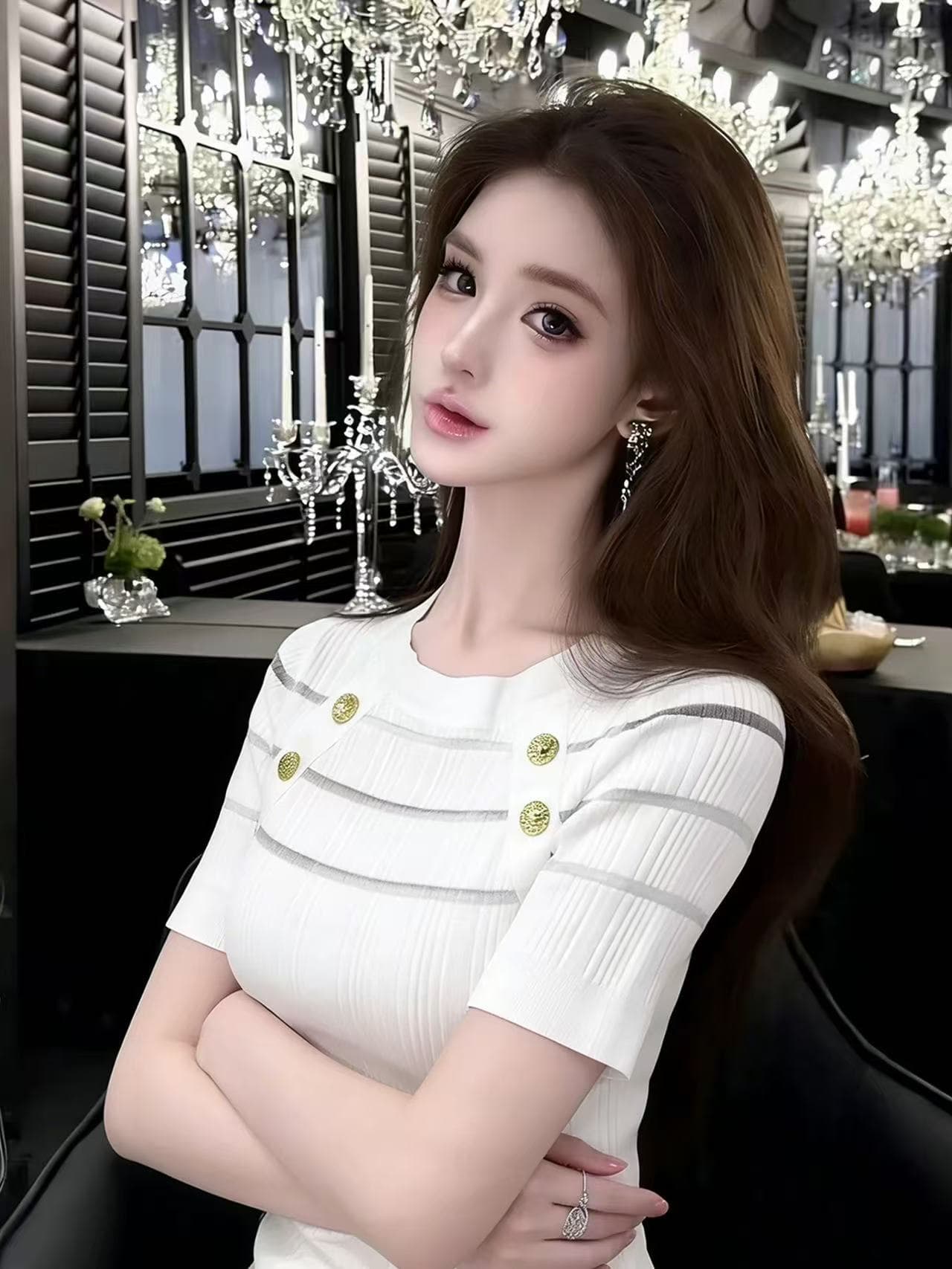 금속 버클 라운드 넥 반팔 니트 스웨터 여성 여름 새로운 패션 풀오버 몸매 가꾸기 슬림해 보이는 스트라이프 디자인 센스 맨위 이미지 4