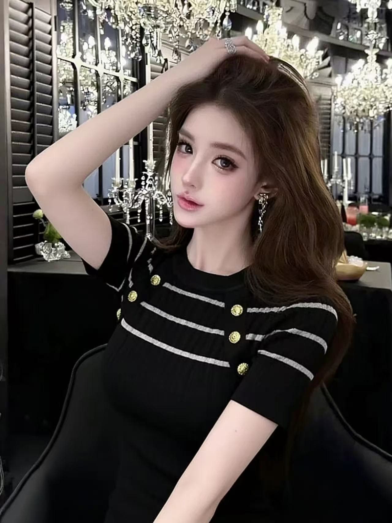금속 버클 라운드 넥 반팔 니트 스웨터 여성 여름 새로운 패션 풀오버 몸매 가꾸기 슬림해 보이는 스트라이프 디자인 센스 맨위 상세 이미지 5