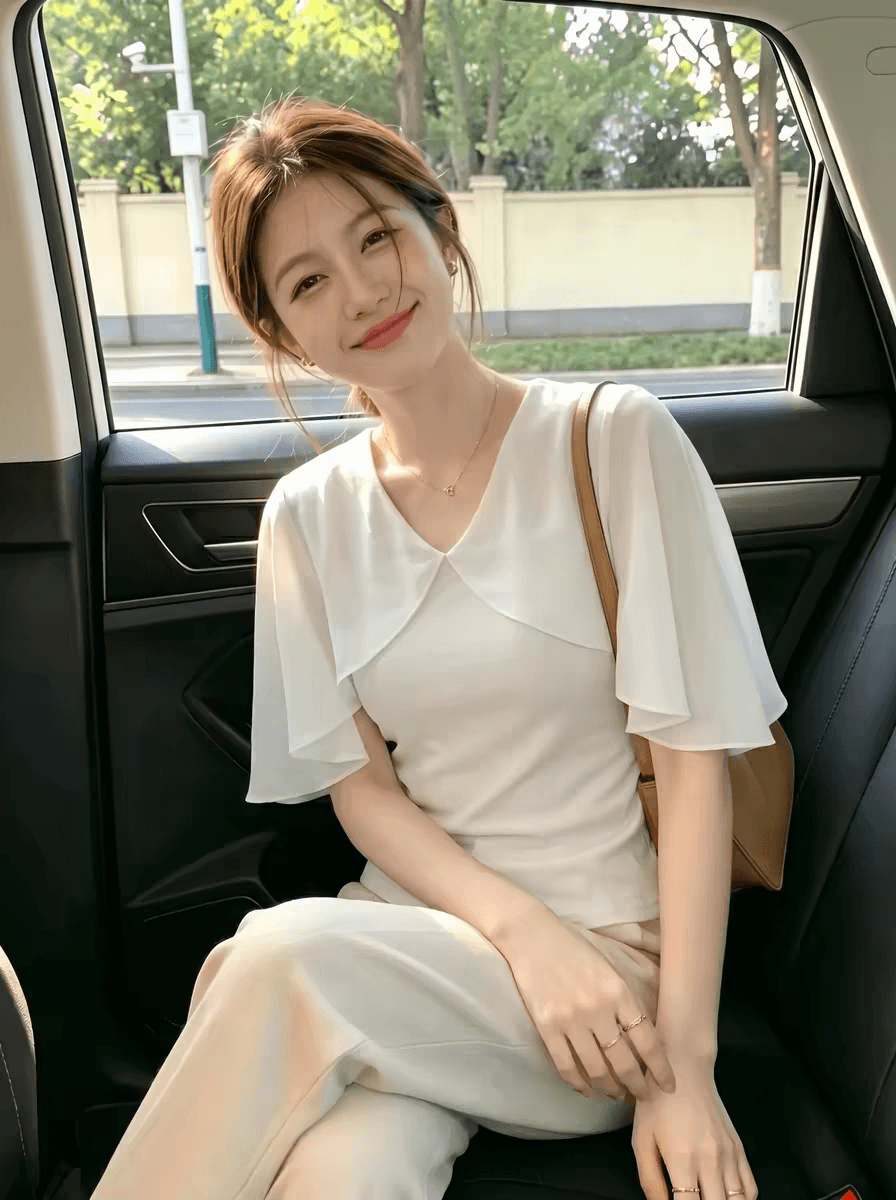 쉬폰 프릴 망토 숄 소매 티셔츠 여성 2026 여름 새로운 디자인 센스 V넥 Chic 프랑스식 맨위 상세 이미지 2