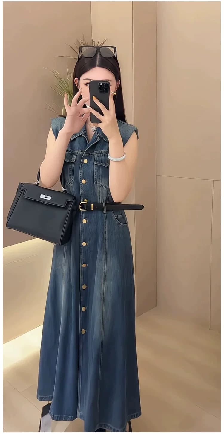 진한 파란색 데님 민소매 여성 드레스 여름 2026 새로운 프랑스식 캐주얼 슬림해 보이는 고유 한 아름다운 꼬집기 허리 치마 이미지 2