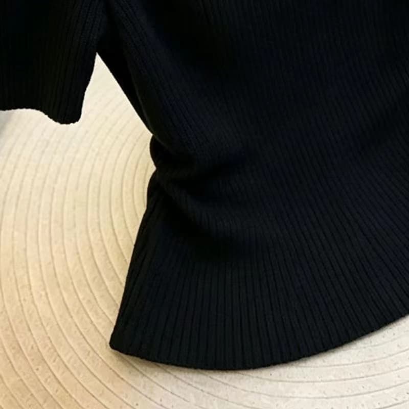 빛 요리 한 바람 오프숄더 진주 장식 반팔 니트 스웨터 여성 여름 작은 키 몸매 가꾸기 슬림해 보이는 오프숄더 맨위 t 상세 이미지 3