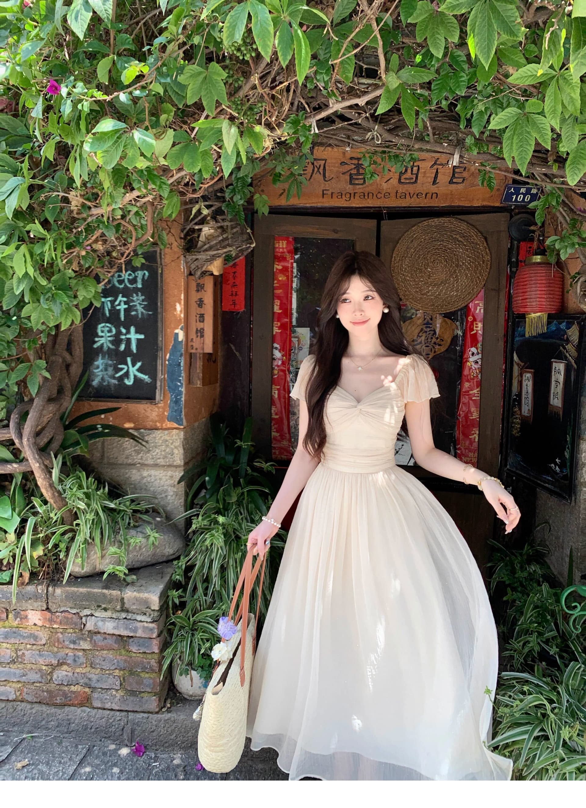 화이트 인사이드 달콤한 살구 Breeze 새로운 프랑스식 부드러운 바람 반팔 드레스 휴가 바람 허리 수축 슬림해 보이는 롱 스커트 여름 여성