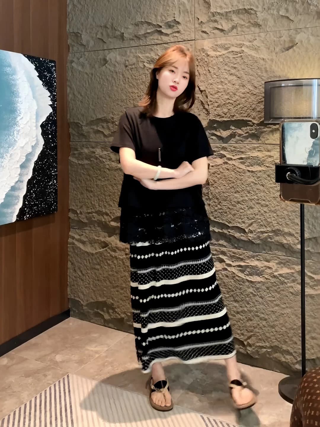 빅 사이즈 여성 의류 레트로 기하학 스트라이프 검정색 반신 스커트 새로운 지방 mm 하이웨이스트 표지 넓적 다리 질감 센스 한 마디 치마 상세 이미지 3