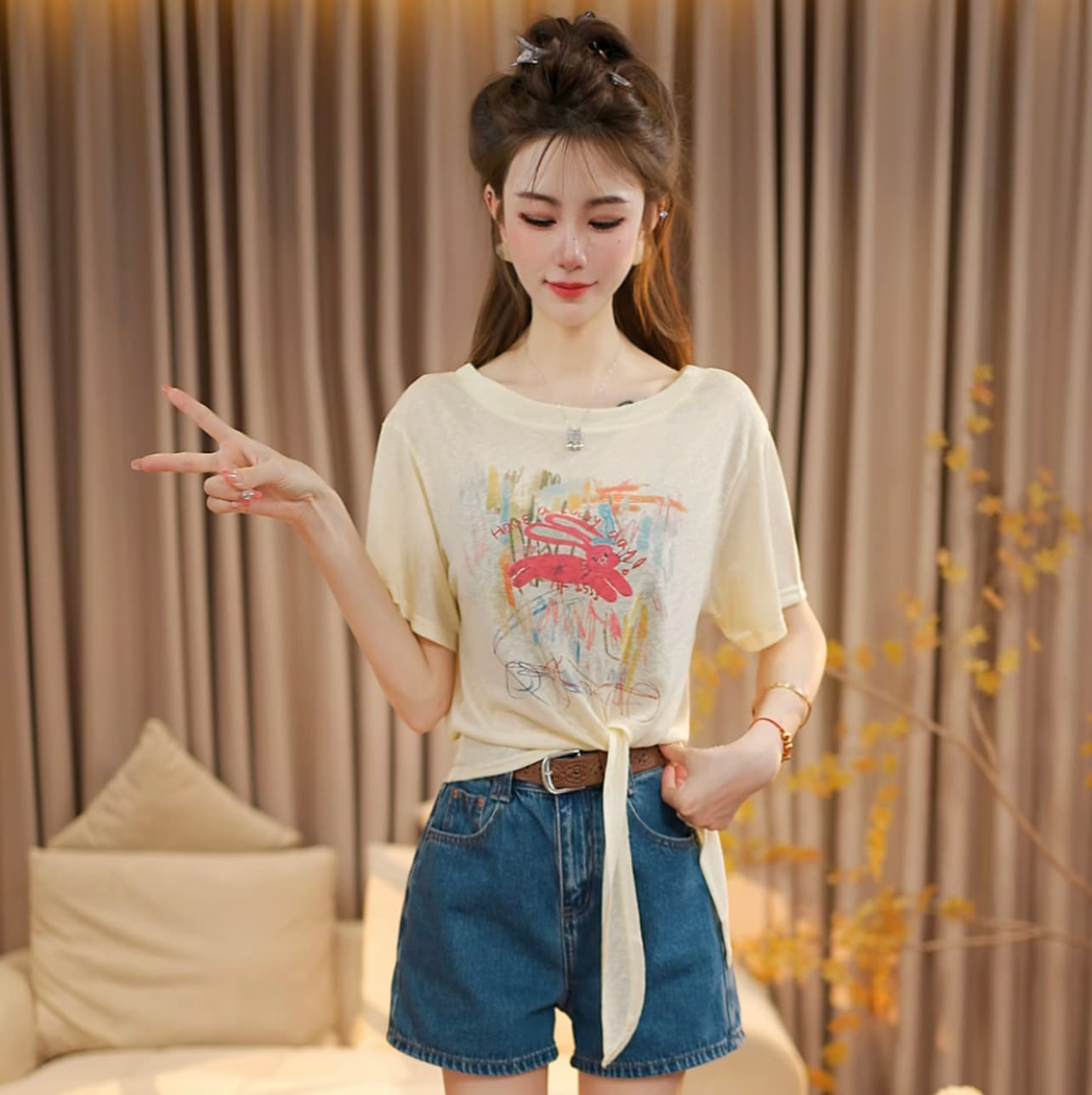 만화 낙서 프린트 비스듬한 어깨 반팔 다용도 루즈핏 스트랩 티셔츠 캐주얼 여성 슬림해 보이는 맨위 상세 이미지 4