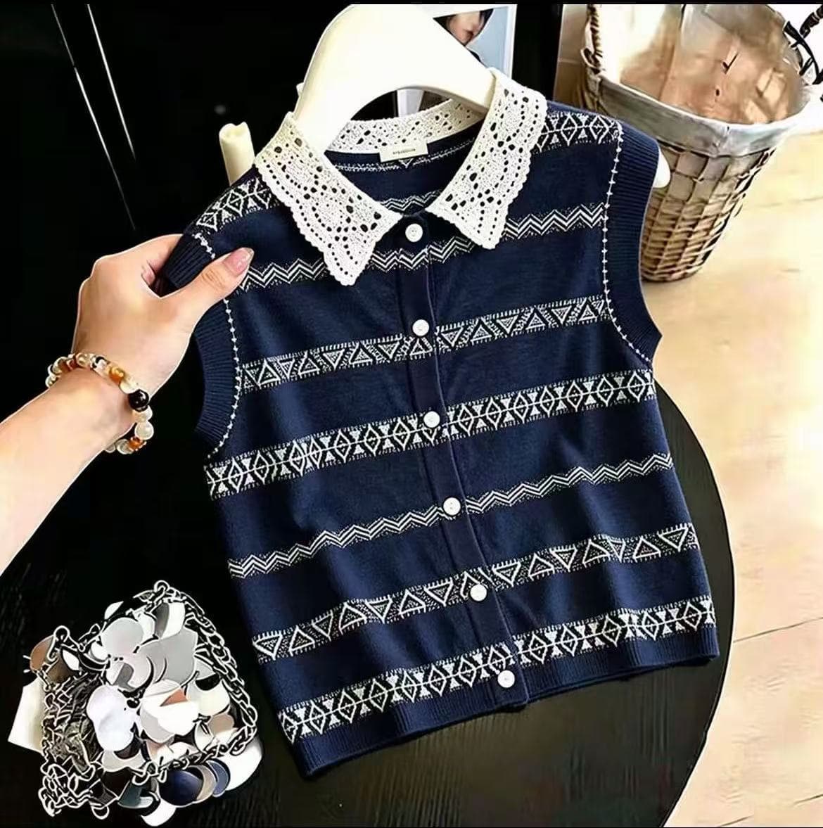 패션 레이스 스트라이프 폴로 칼라 민소매 조끼 여성 여름 고유 한 품격 루즈핏 슬림해 보이는 다용도 얇은 외출용 맨위 상세 이미지 4
