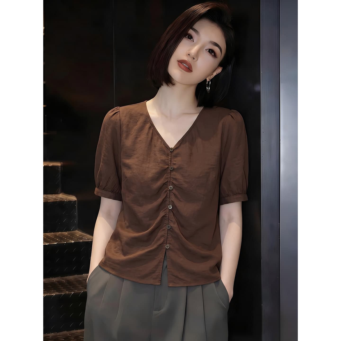 프랑스식 디자인 센스 V넥 거품 소매 셔츠 로드 중 여성 2026 여름 새로운 올해 인기 폭발 브라운 맨위 상세 이미지 3