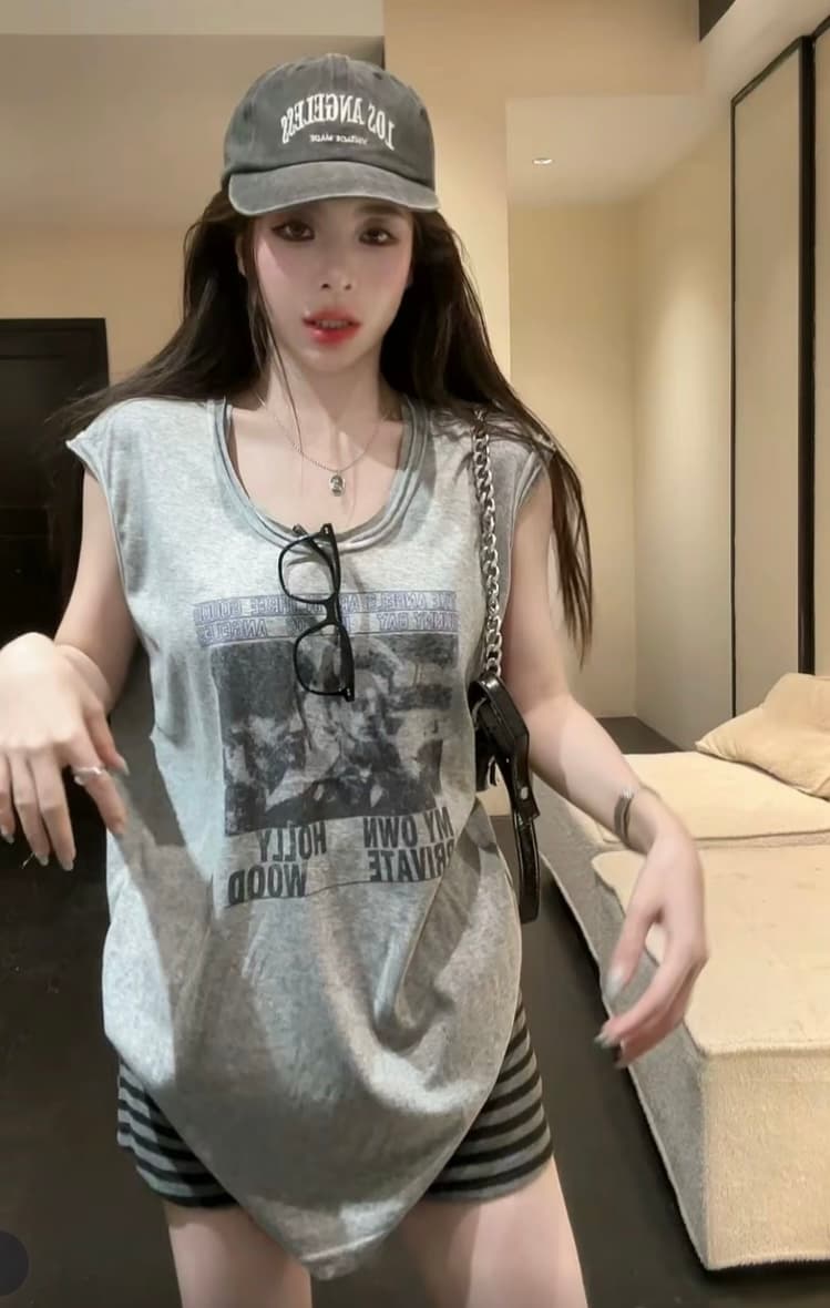 huihui 여름 한 부서 핫걸 바람 프린트 슬림해 보이는 반팔 티셔츠 맨위 가져 가라. 스트라이프 치마 세트 상세 이미지 5
