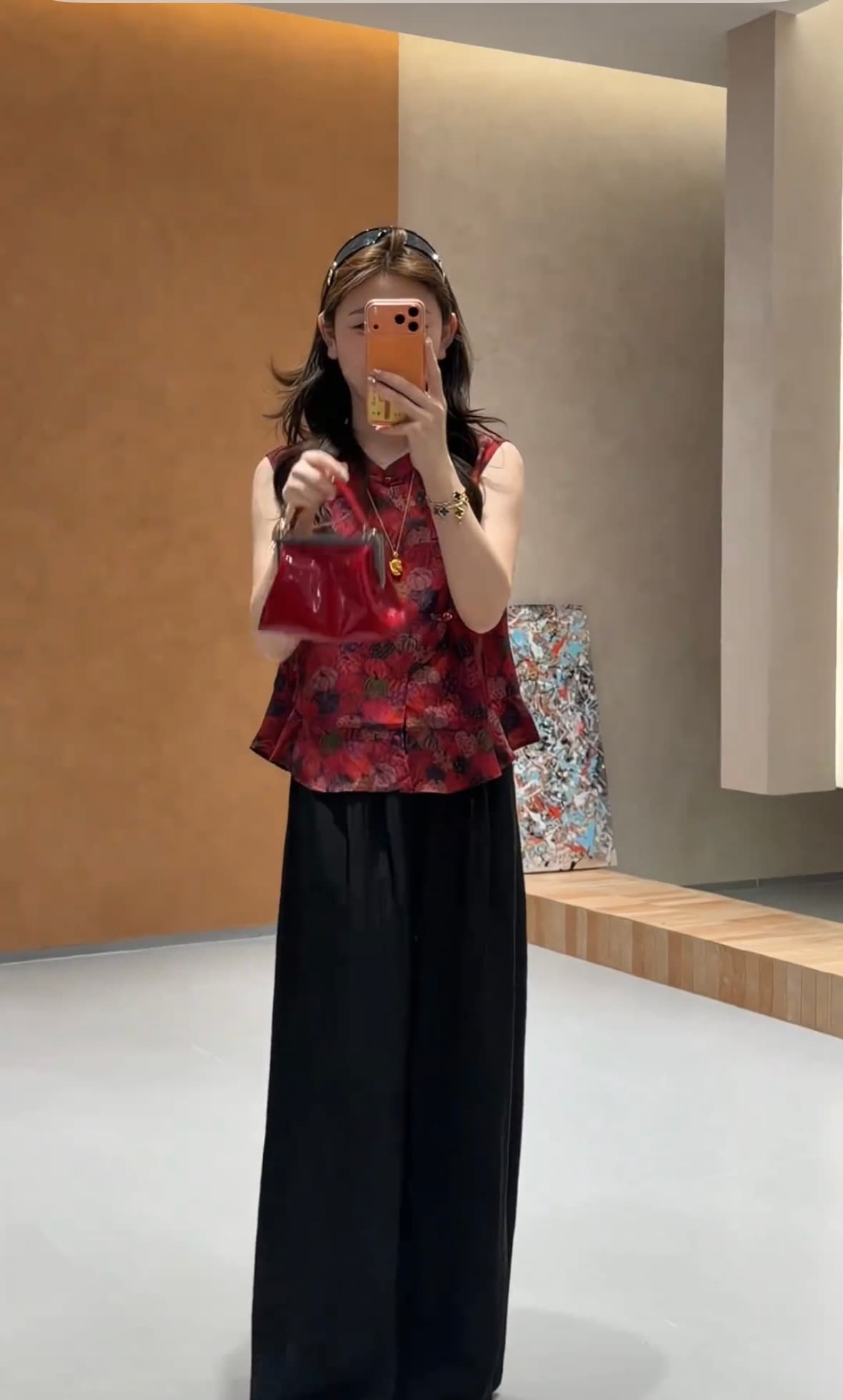 여름 새로운 단추 자카드 레트로 프릴 민소매 작은 셔츠 슬림해 보이는 대 바지 두 세트 이미지 4