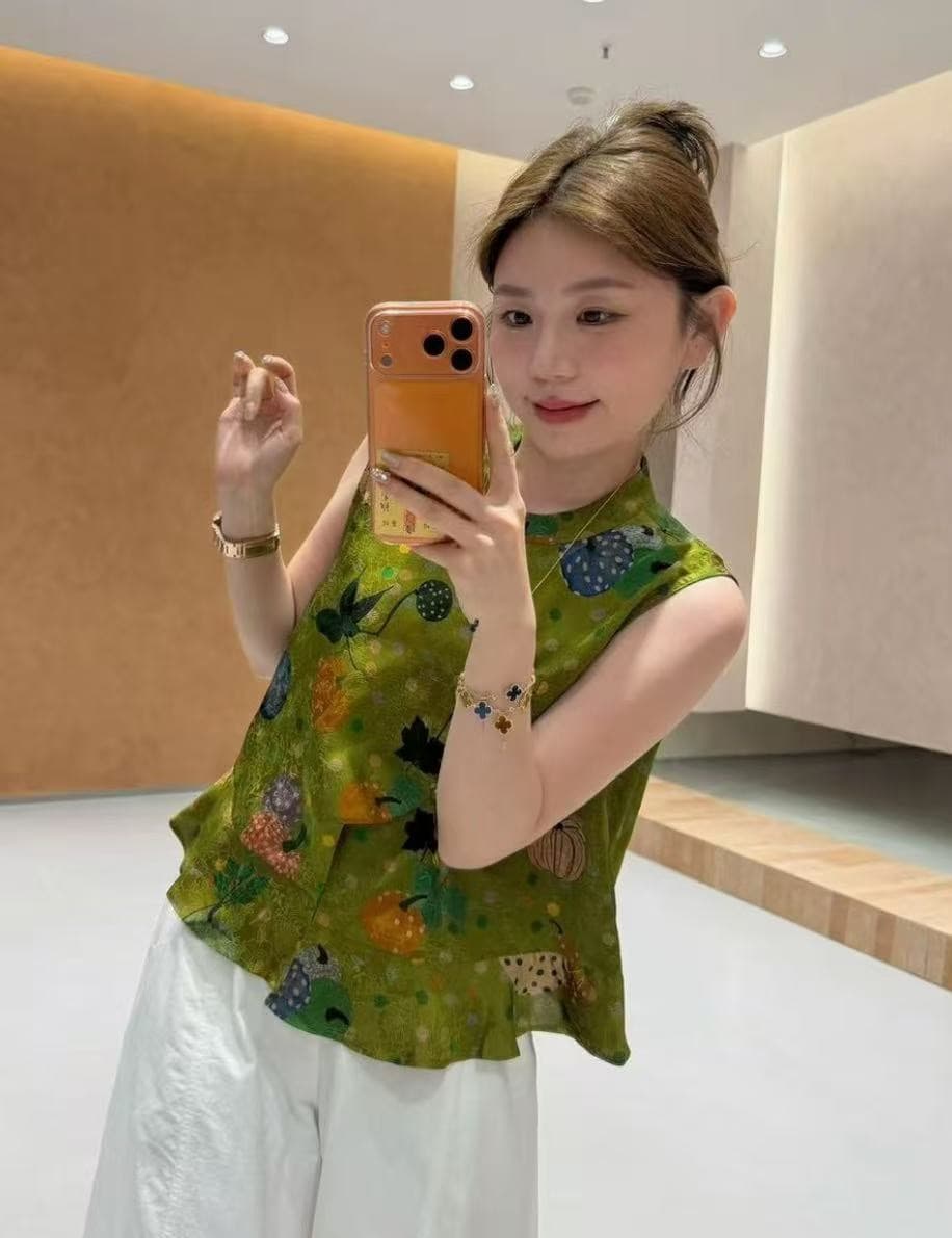 여름 새로운 단추 자카드 레트로 프릴 민소매 작은 셔츠 슬림해 보이는 대 바지 두 세트 상세 이미지 3