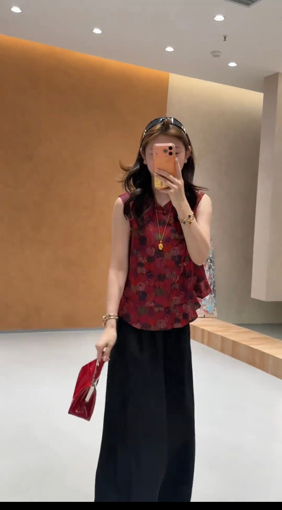 여름 새로운 단추 자카드 레트로 프릴 민소매 작은 셔츠 슬림해 보이는 대 바지 두 세트 상세 이미지 5
