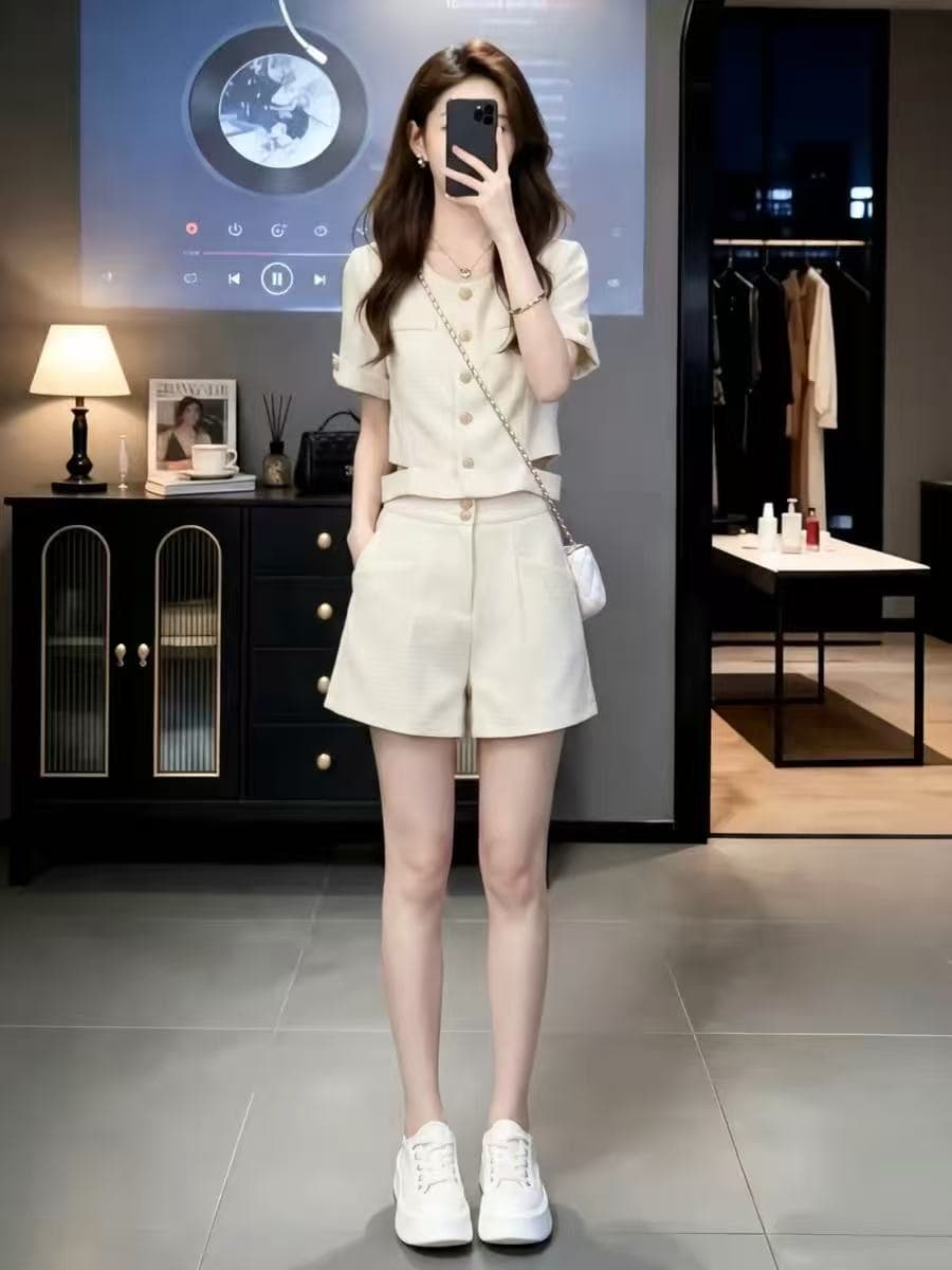 여름 그레이트 통해보기 가져 가라. 세트 여성 품격 캐주얼 운동 작은 샤넬 스타일 고급 센스 반팔 반바지 투피스 세트 이미지 3
