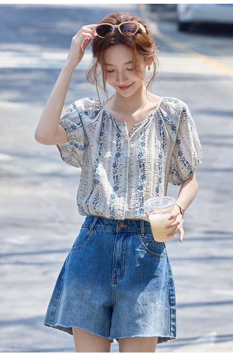 26 년 여름 프라임 마 블루 라임 프랑스식 느긋한 꽃무늬 자수 루즈핏 삽입 어깨 소매 꽃무늬 맨위 여성 셔츠 상세 이미지 3
