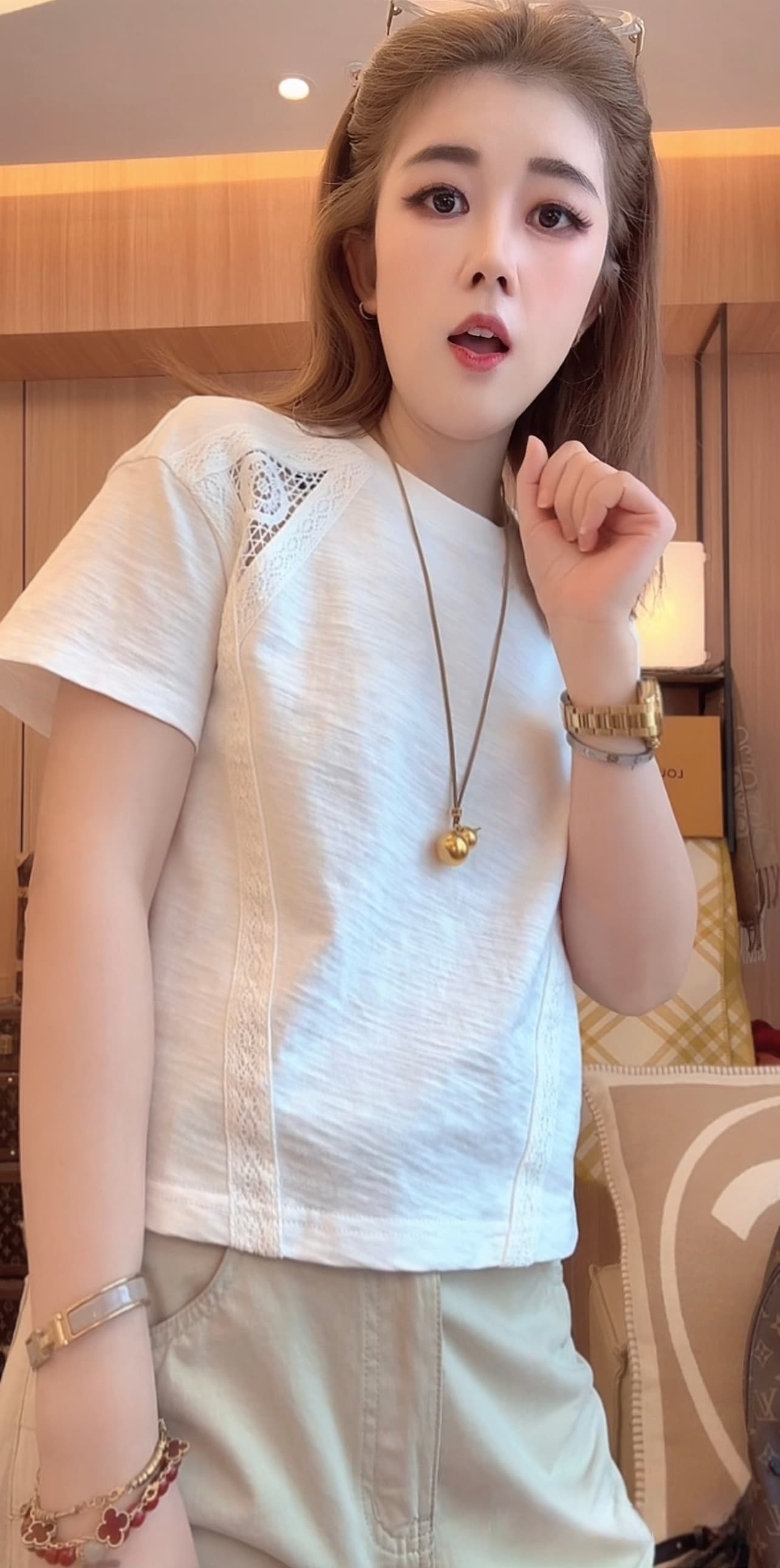 꽃 어깨 레이스 t 새로운 패치워크 레이스 디자인 센스 티셔츠 루즈핏 패션 다용도 반팔 상세 이미지 4