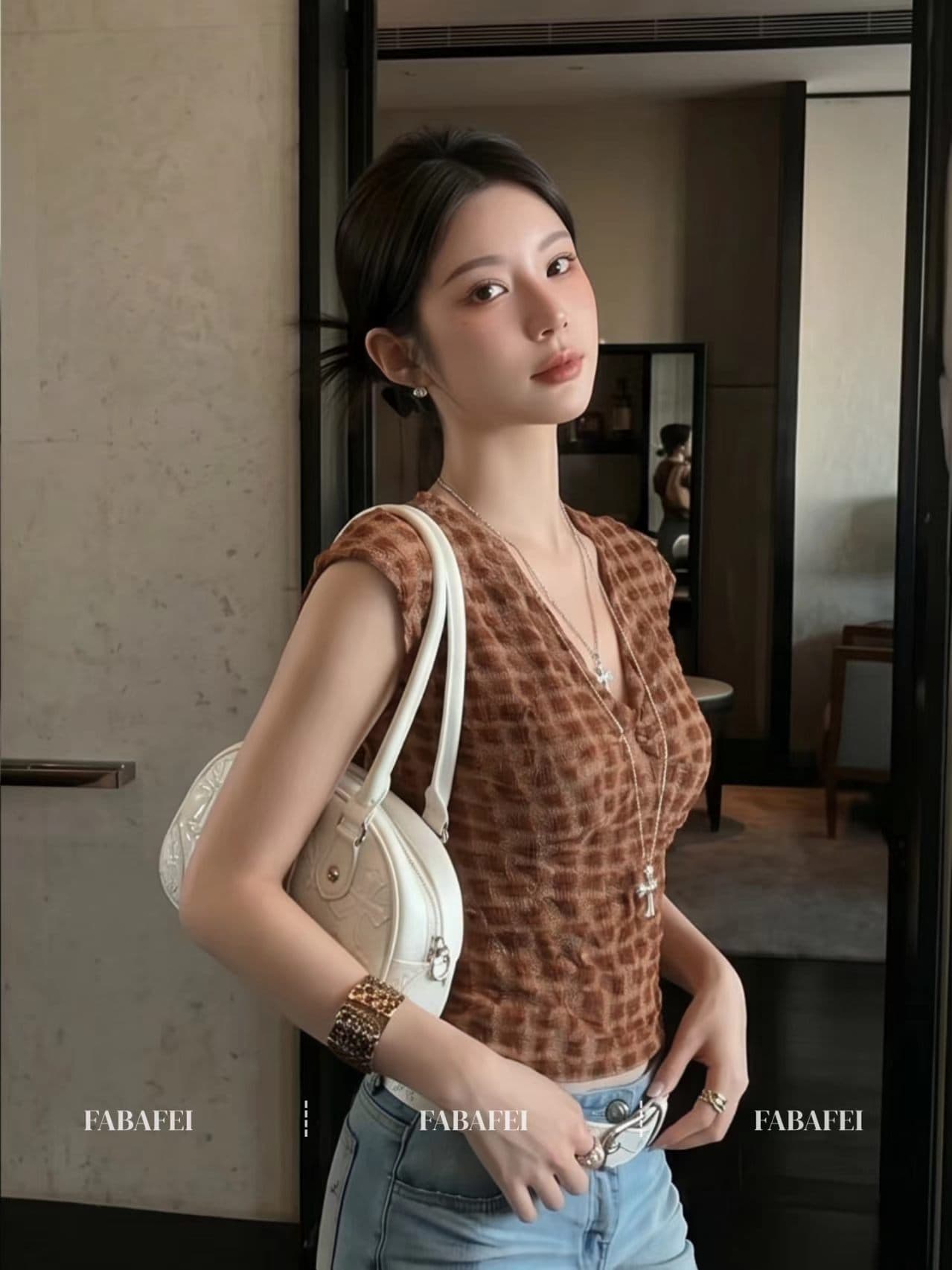 체크무늬 V넥 조끼 여성 2026 여름 새로운 달콤한 핫걸 비틀림 작은 셔츠 민소매 허리 수축 맨위 상세 이미지 5