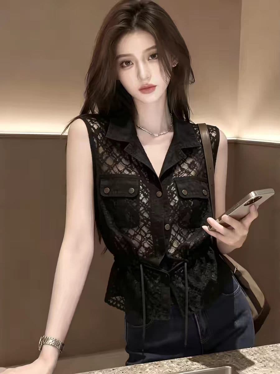 검정색 레이스 홀로우 아웃 민소매 여성 셔츠 여름 2026 새로운 맨위