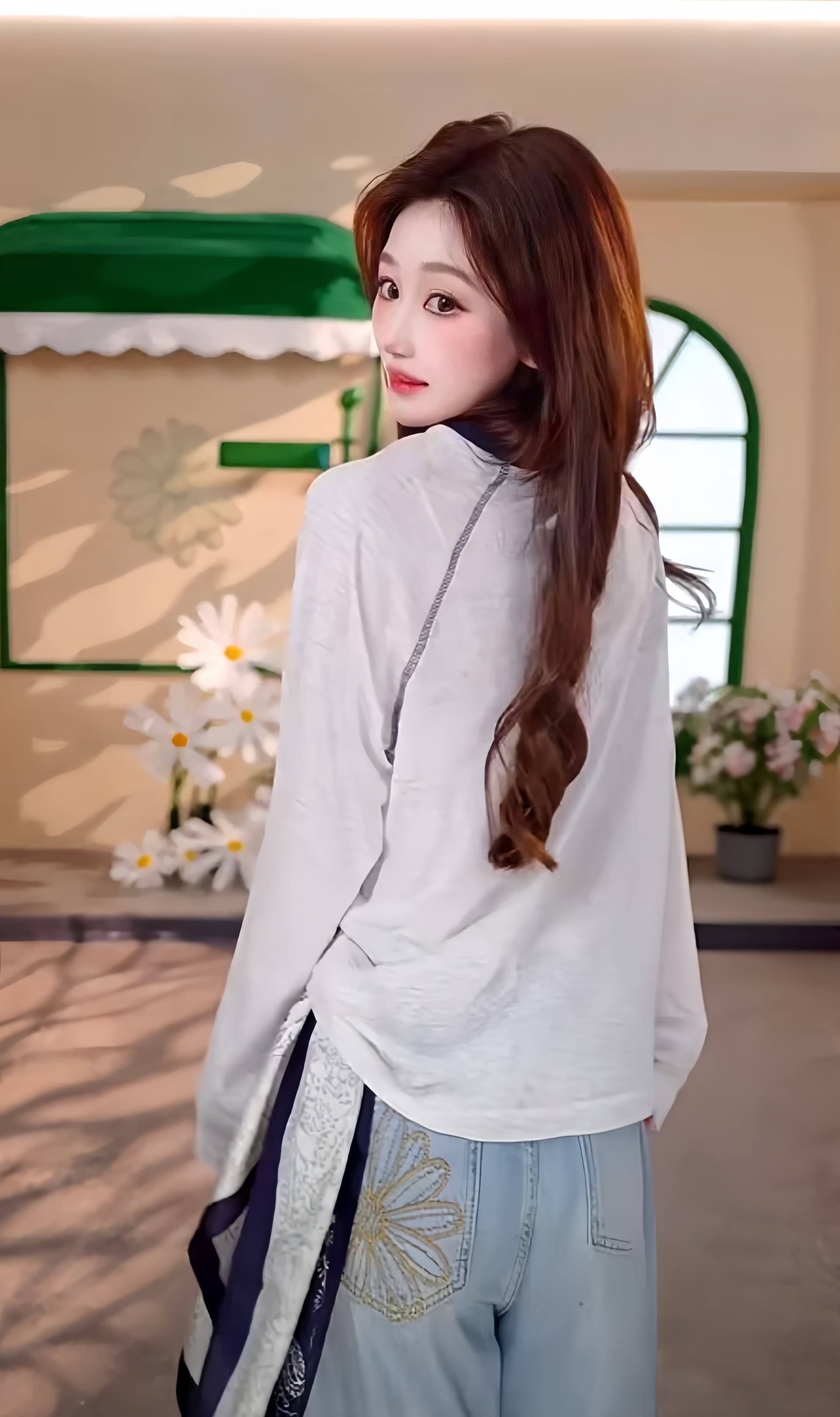 여름 새로운 작은 데이지 프린트 긴팔 캐주얼 바람 티셔츠 출퇴근 여성 슬림해 보이는 맨위 상세 이미지 8