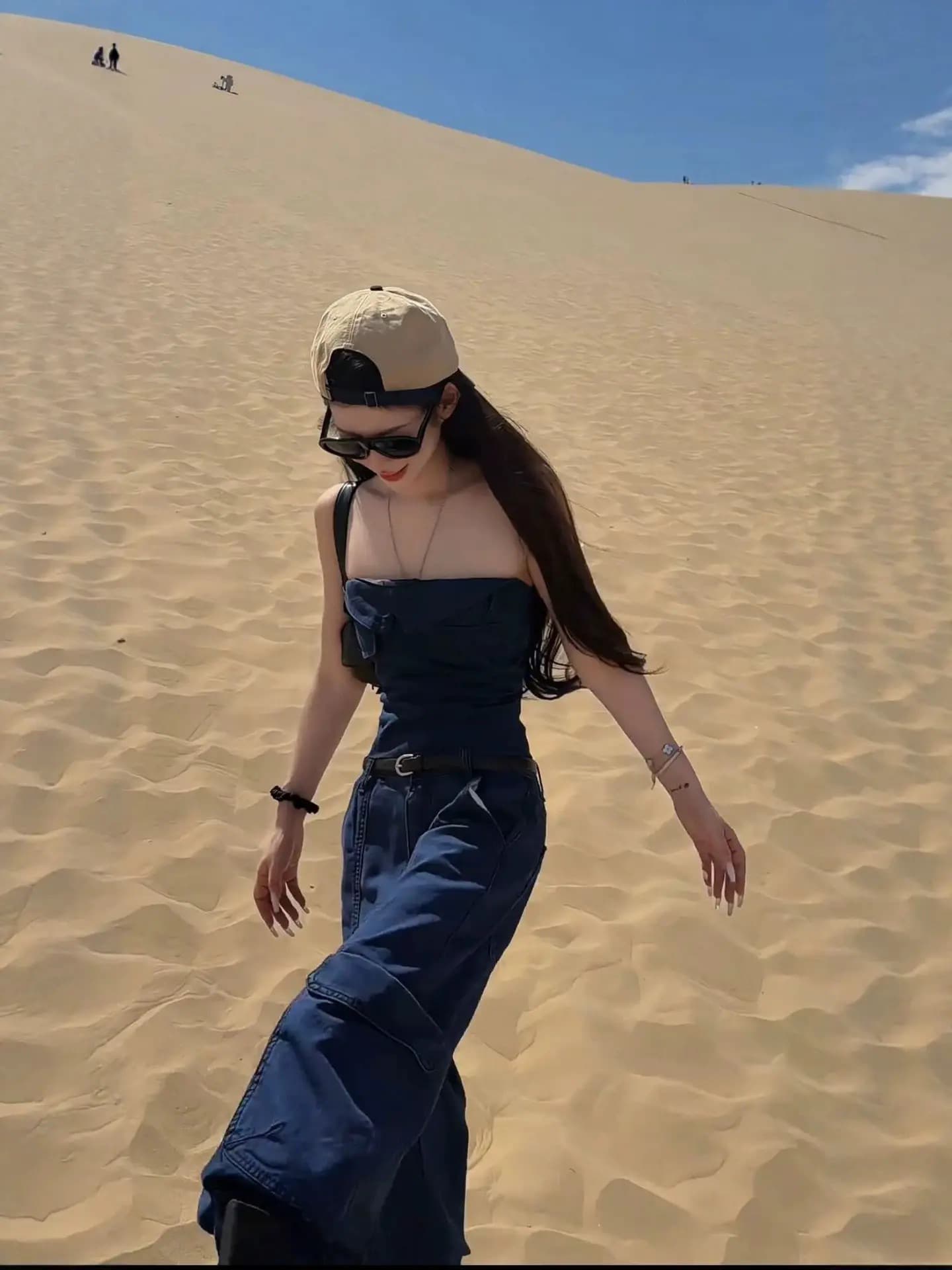 2026 레트로 진한 파란색 뒤집다 접기 워크웨어 몸매 가꾸기 튜브탑 기타 주머니 워크웨어 팬츠 핫걸 두 조각 여성 세트 상세 이미지 6