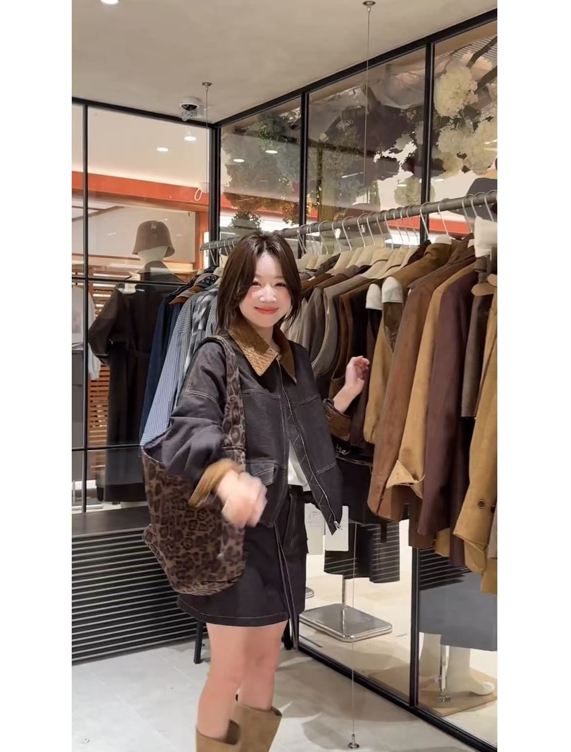 레트로 다시 a 다시 바람의 소리 배색 칼라 데님 세트 여성 2026 가을 새로운 디자인 센스 재킷 반신 스커트 이미지 2